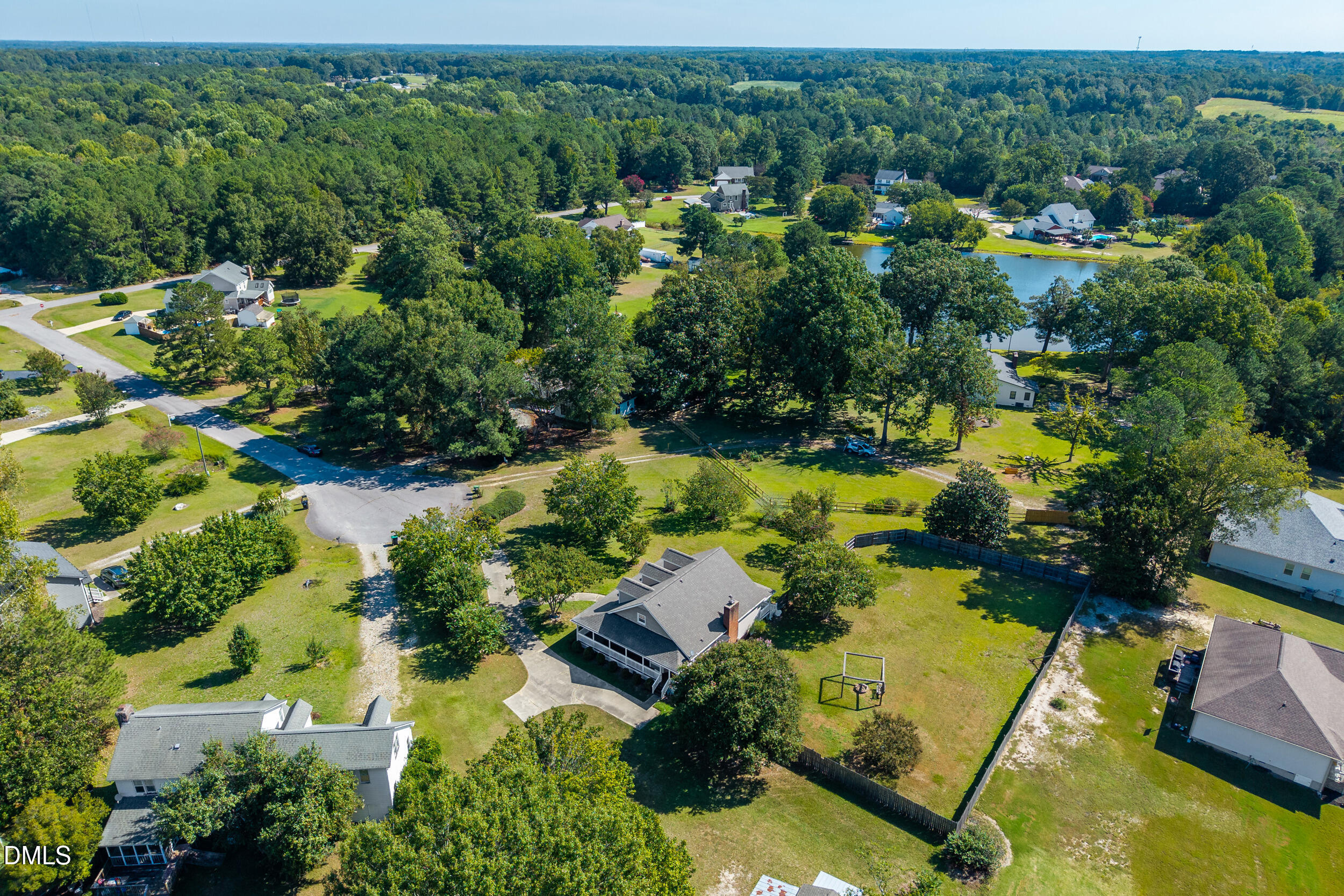 main property photo 40