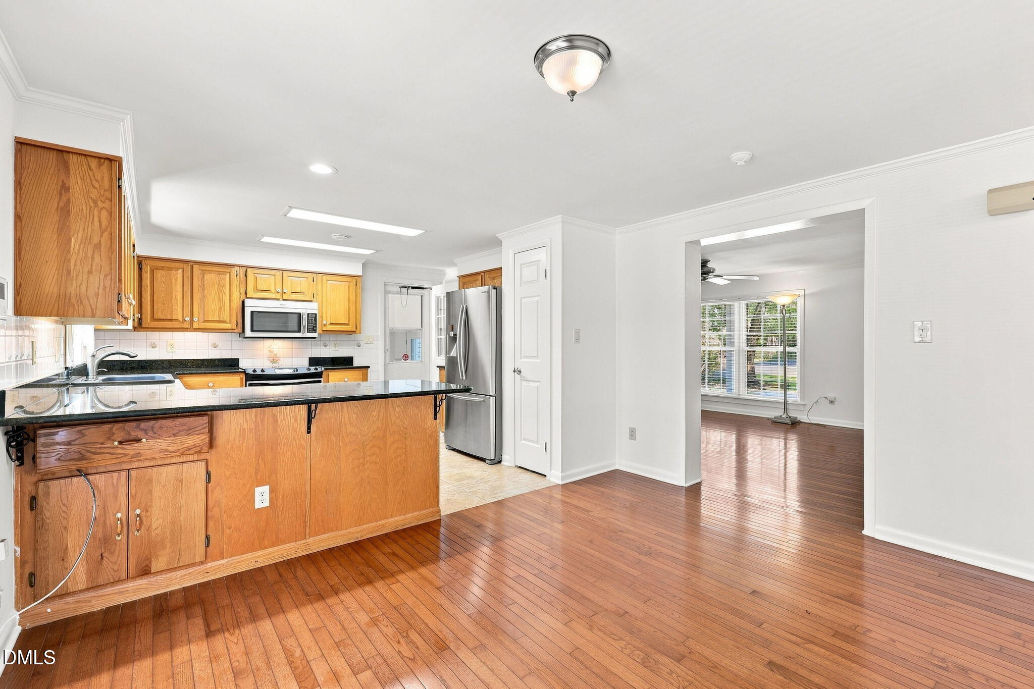 main property photo 13