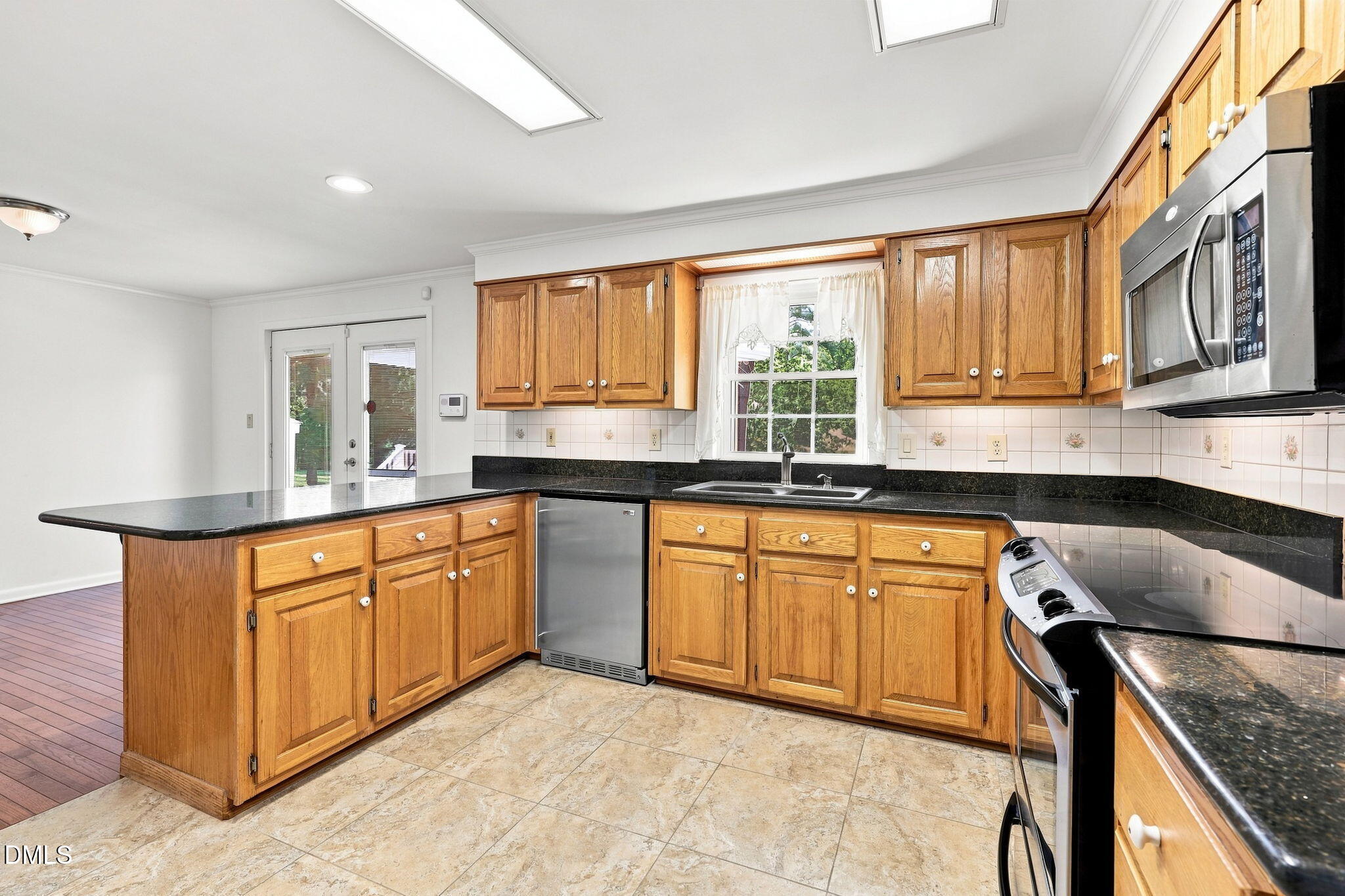 main property photo 14