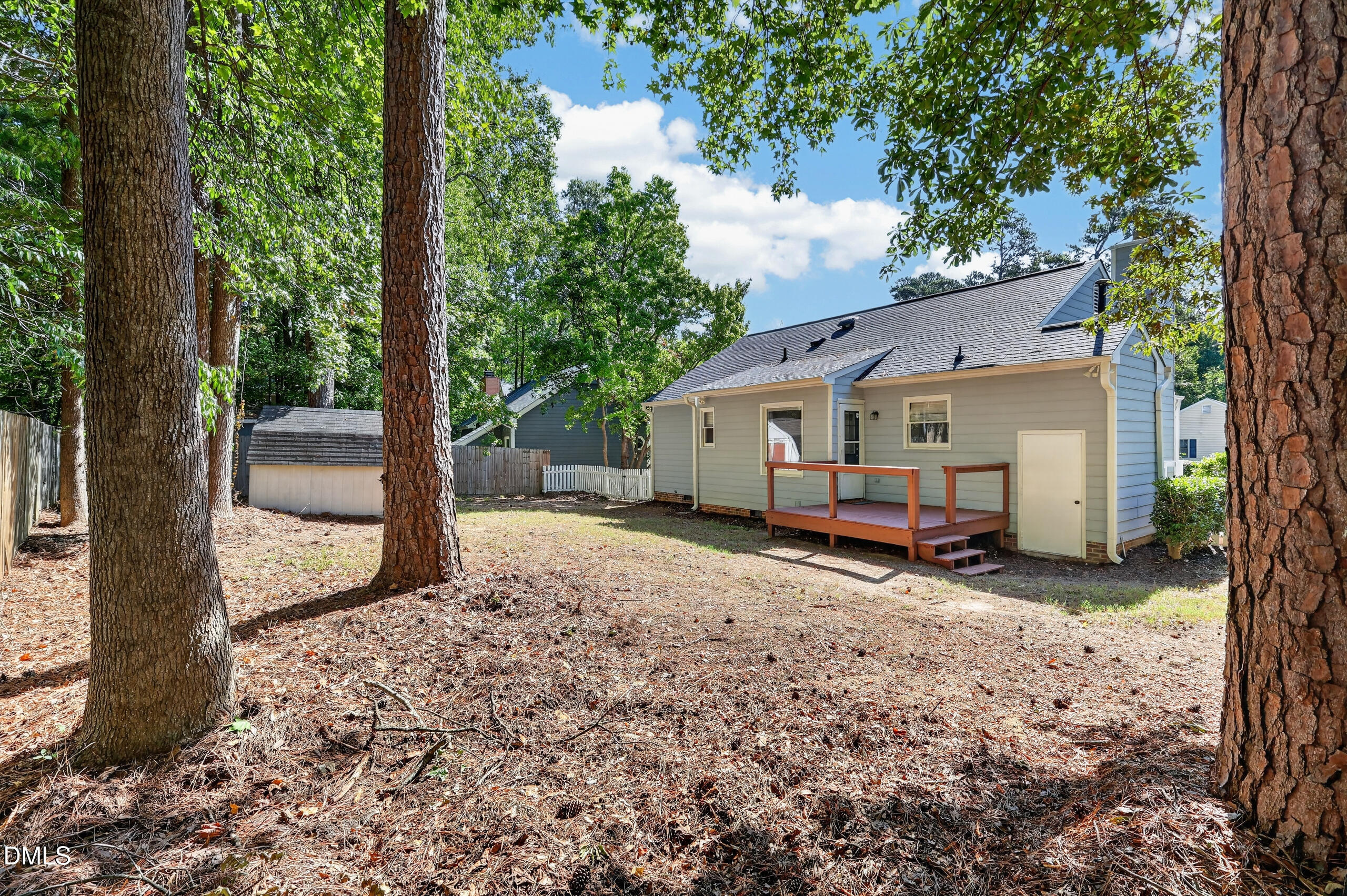 main property photo 30