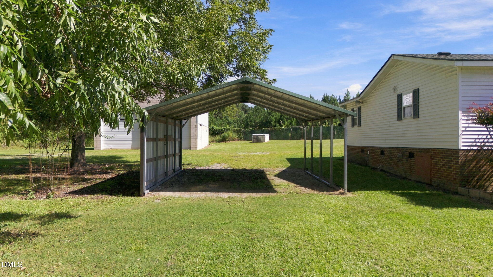 main property photo 40