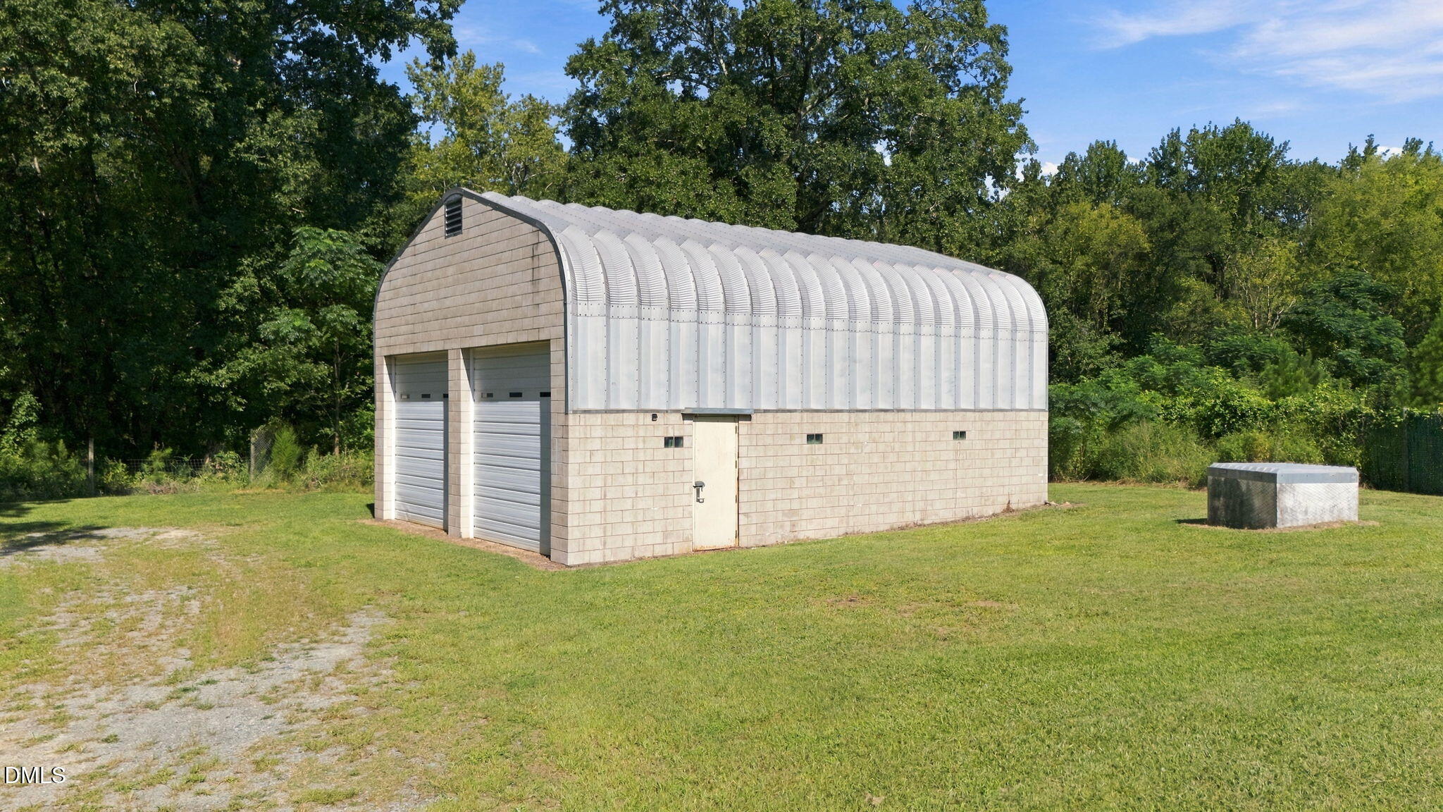 main property photo 49