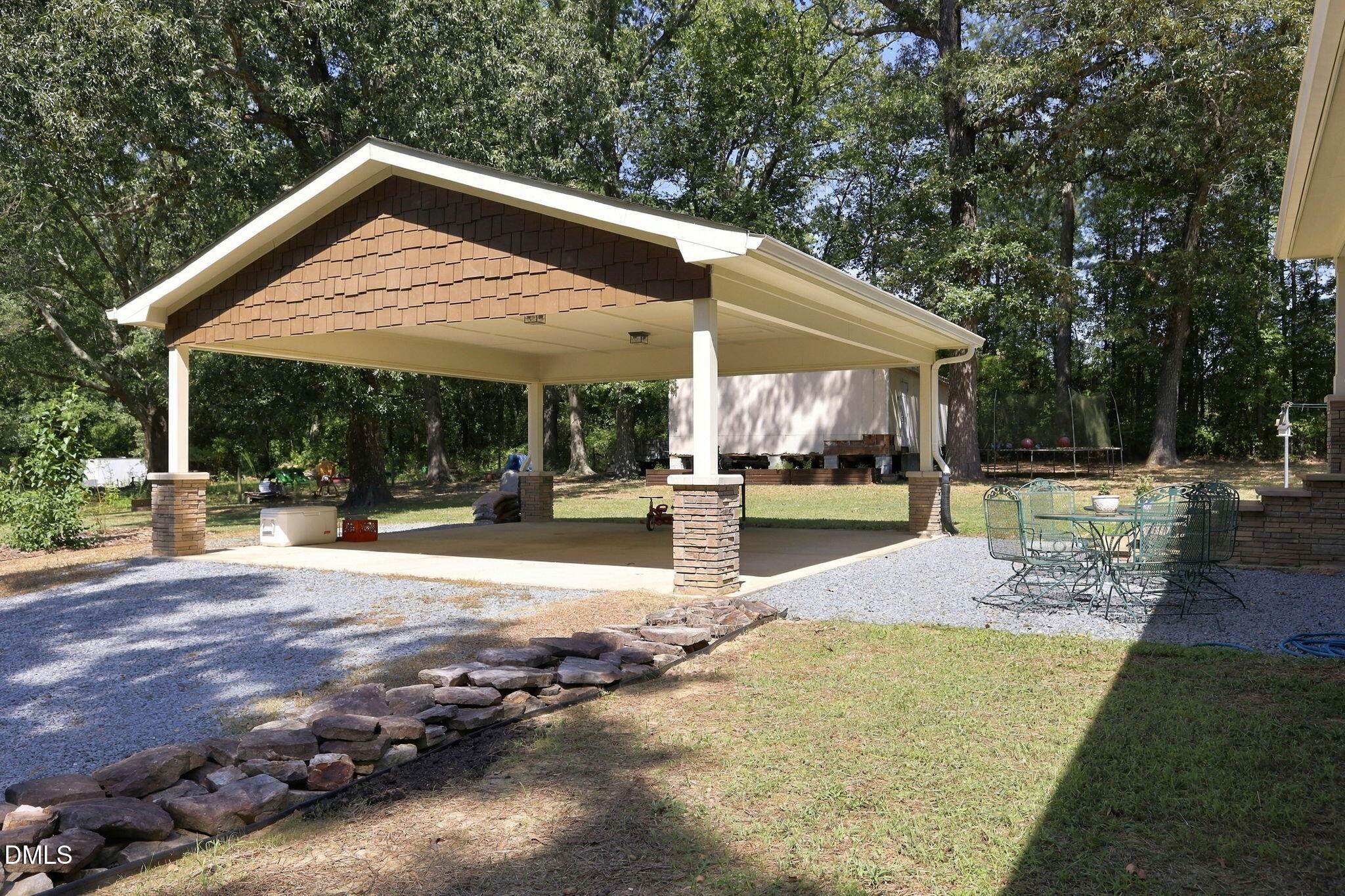 main property photo 50