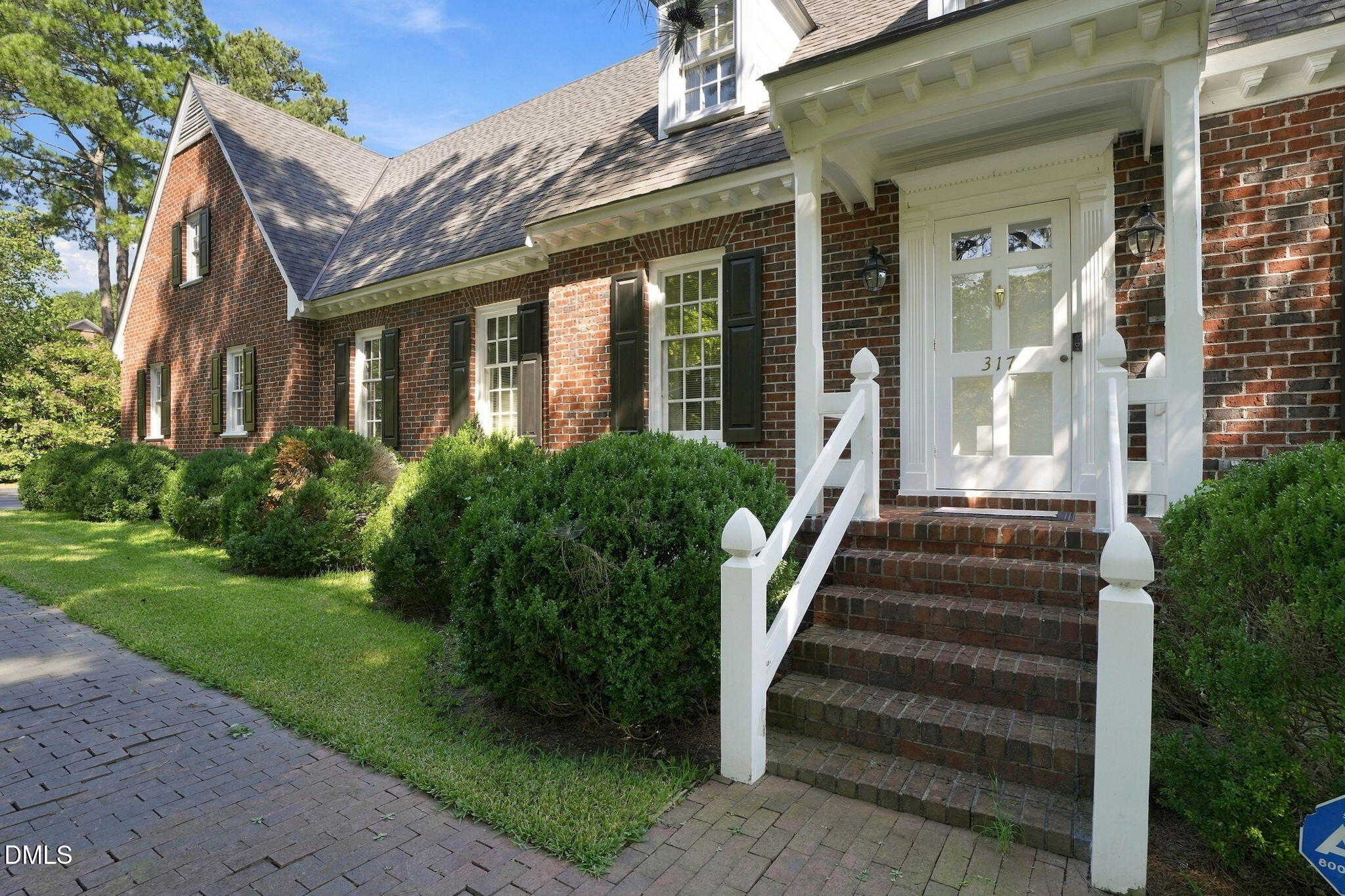 main property photo 44