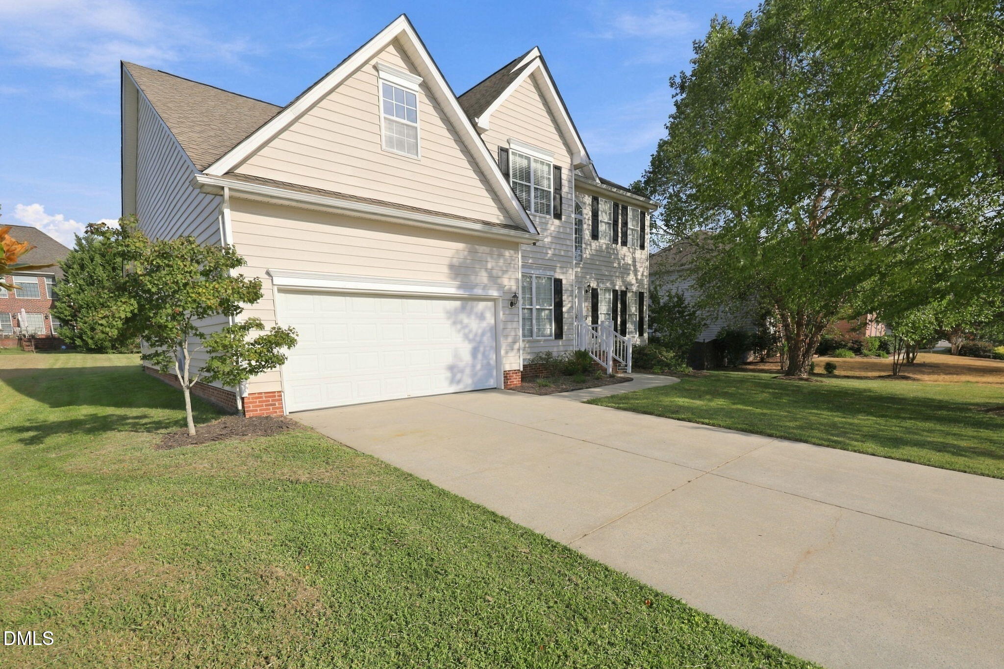 main property photo 12