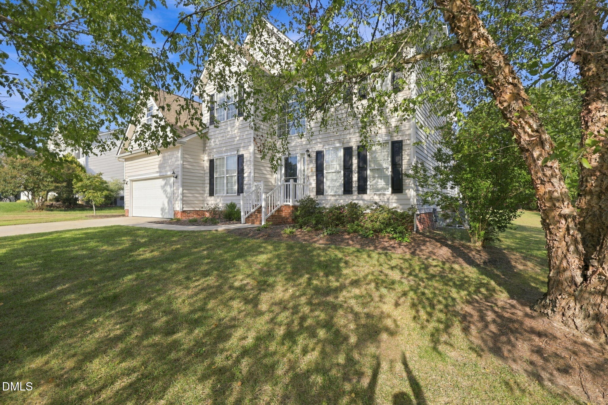 main property photo 18