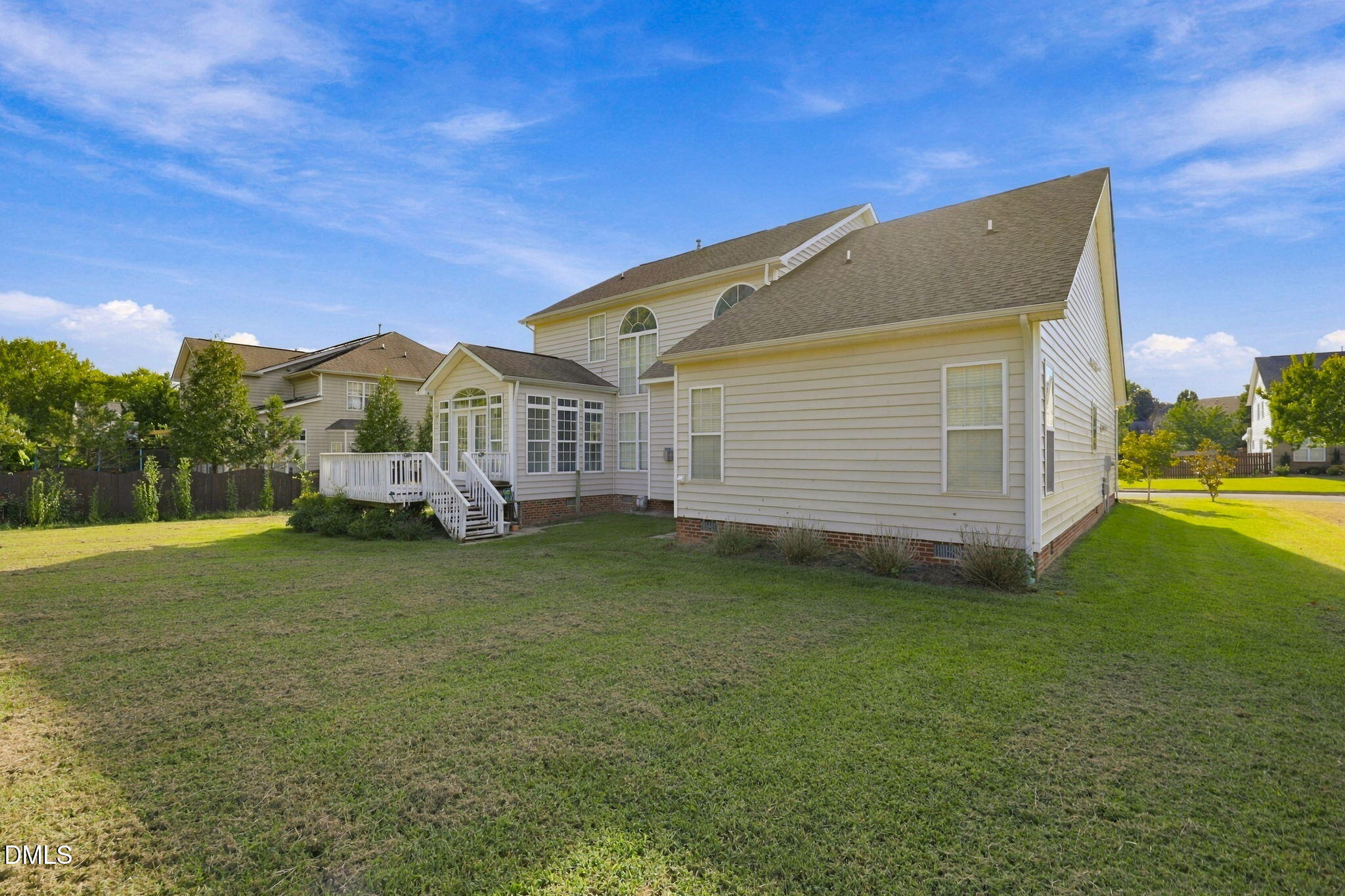 main property photo 40