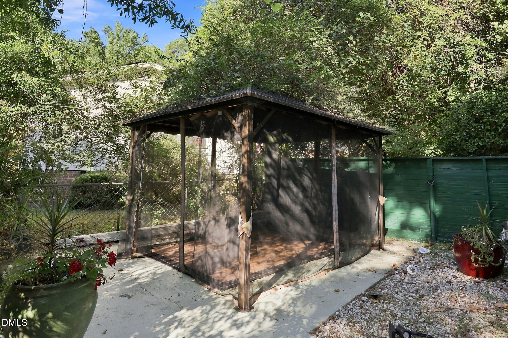 main property photo 46