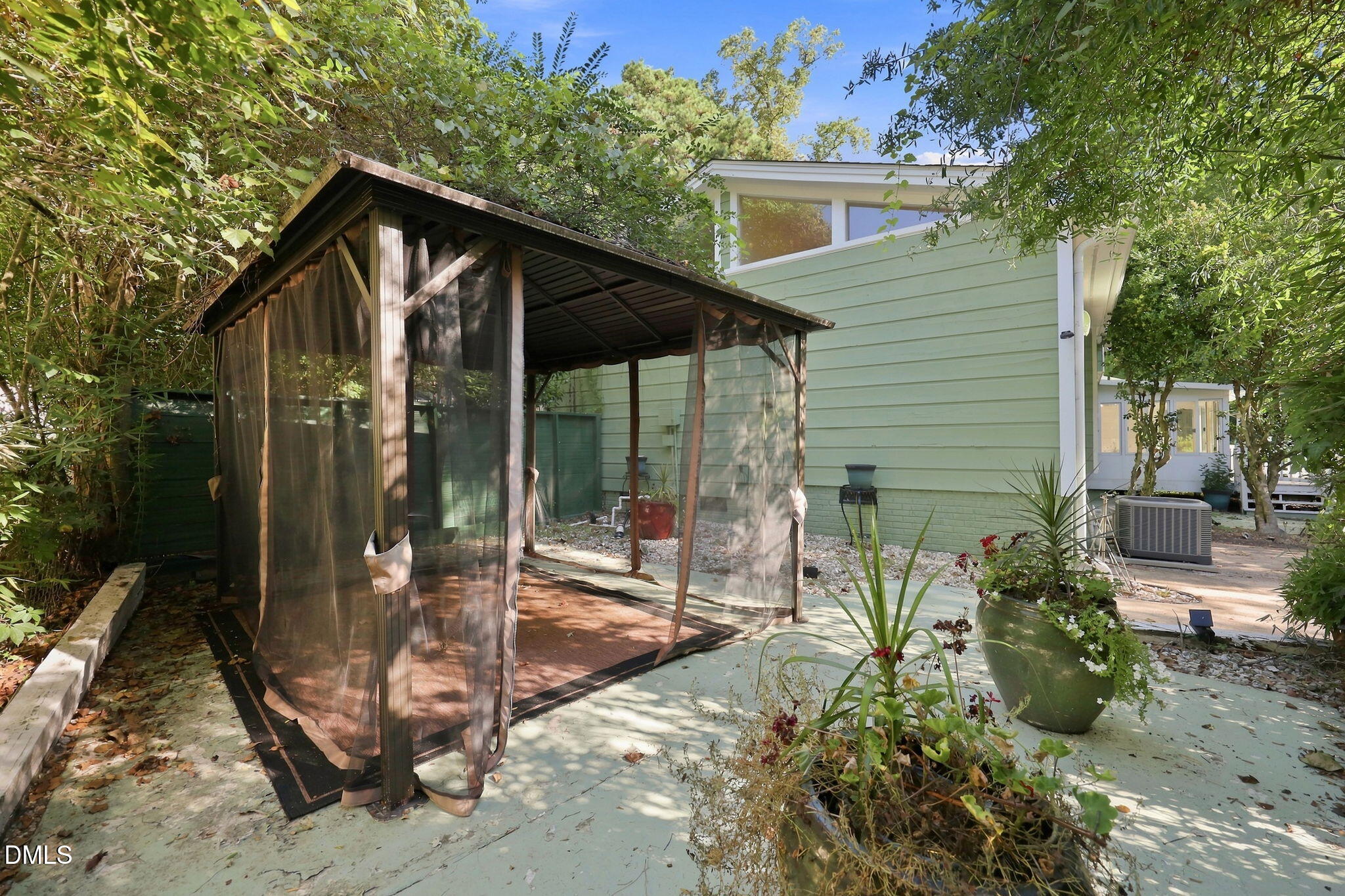 main property photo 48