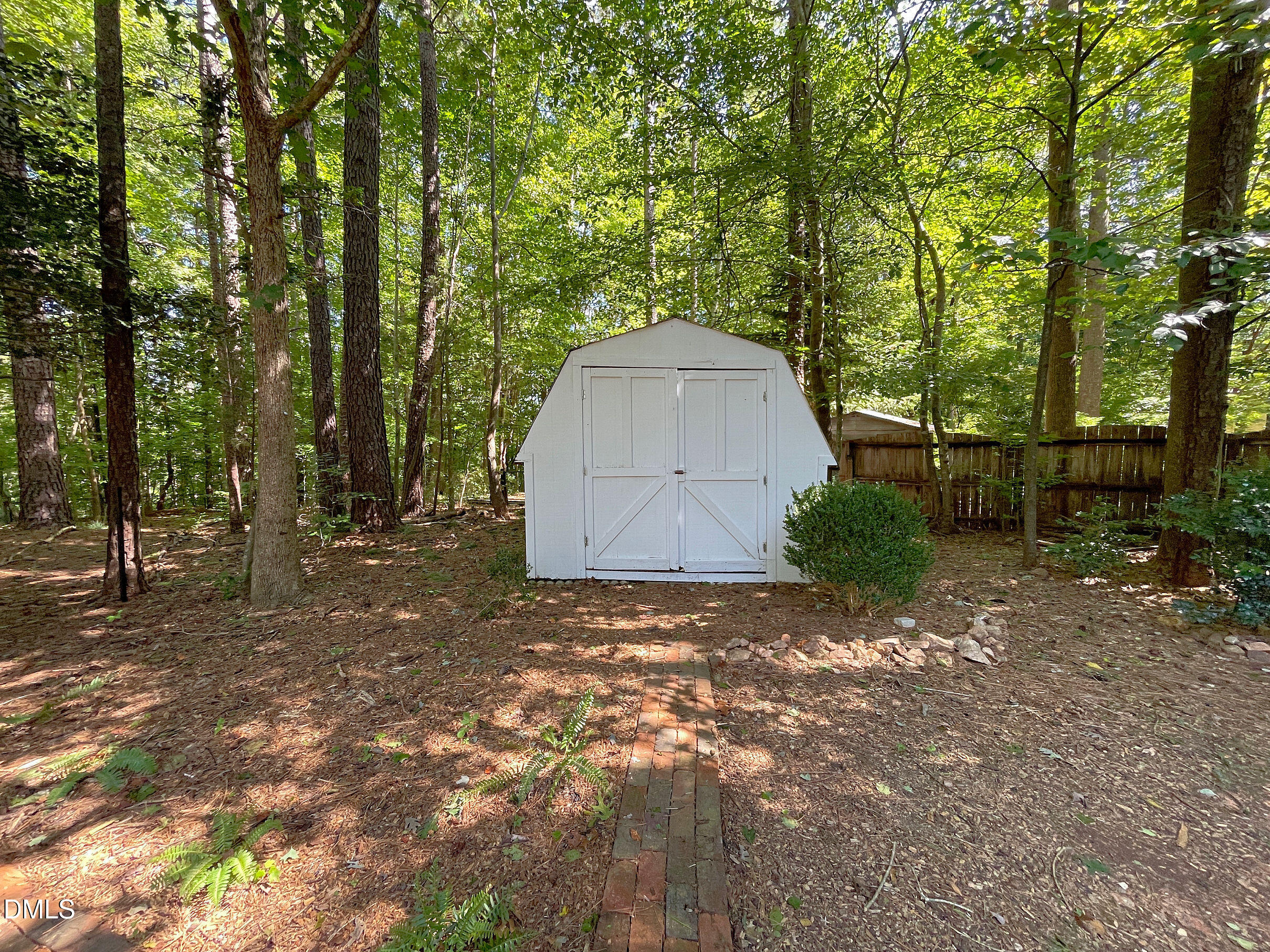 main property photo 27