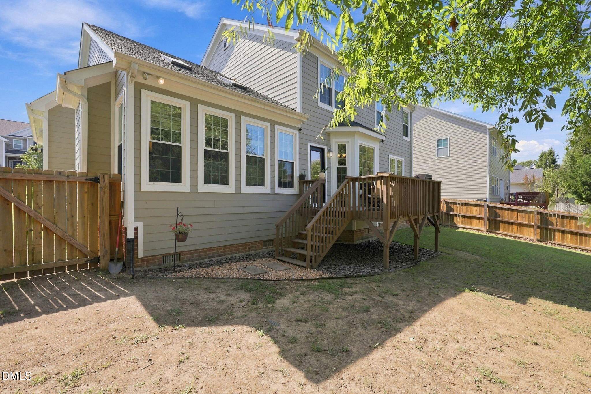 main property photo 31