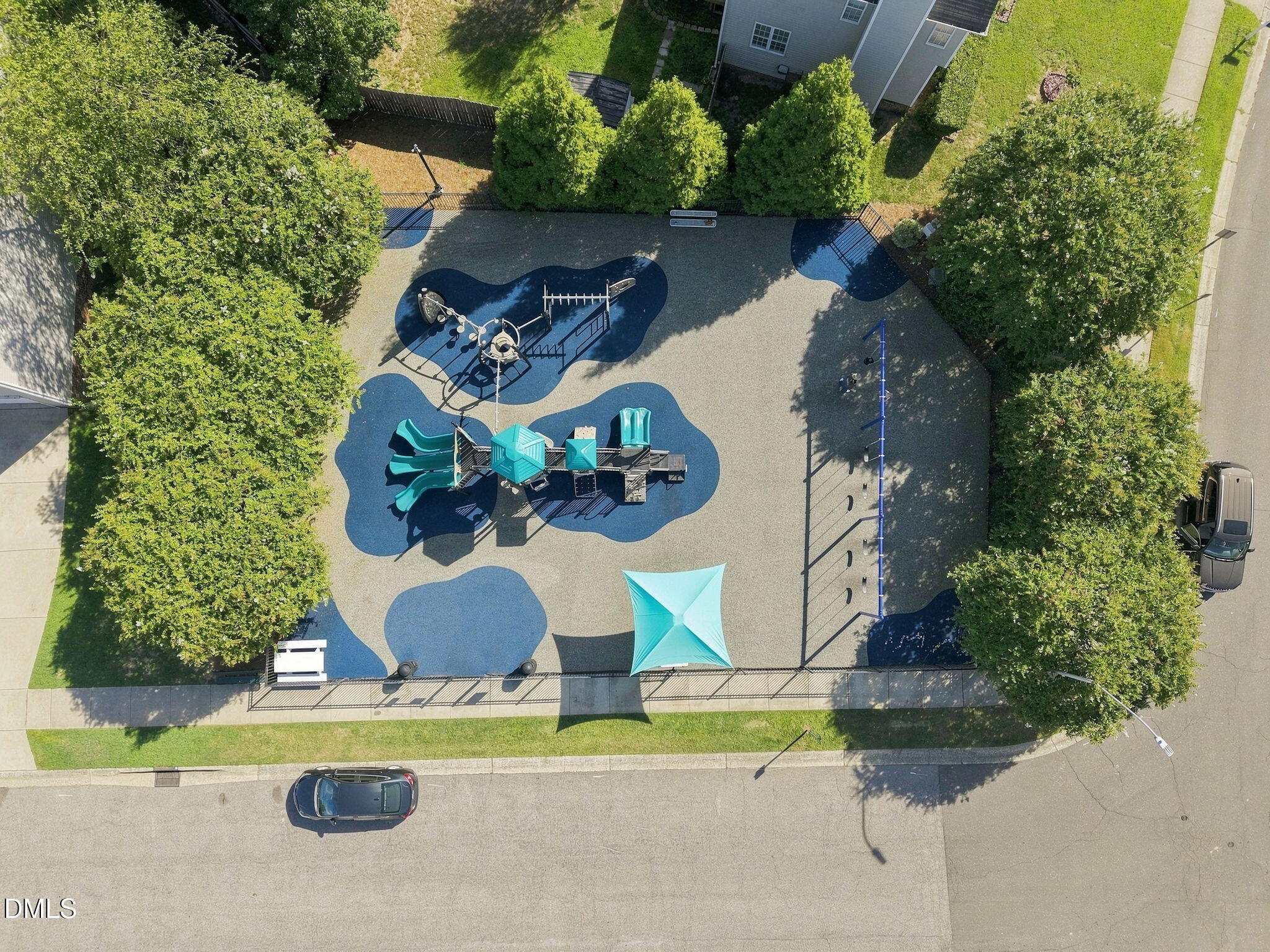 main property photo 50