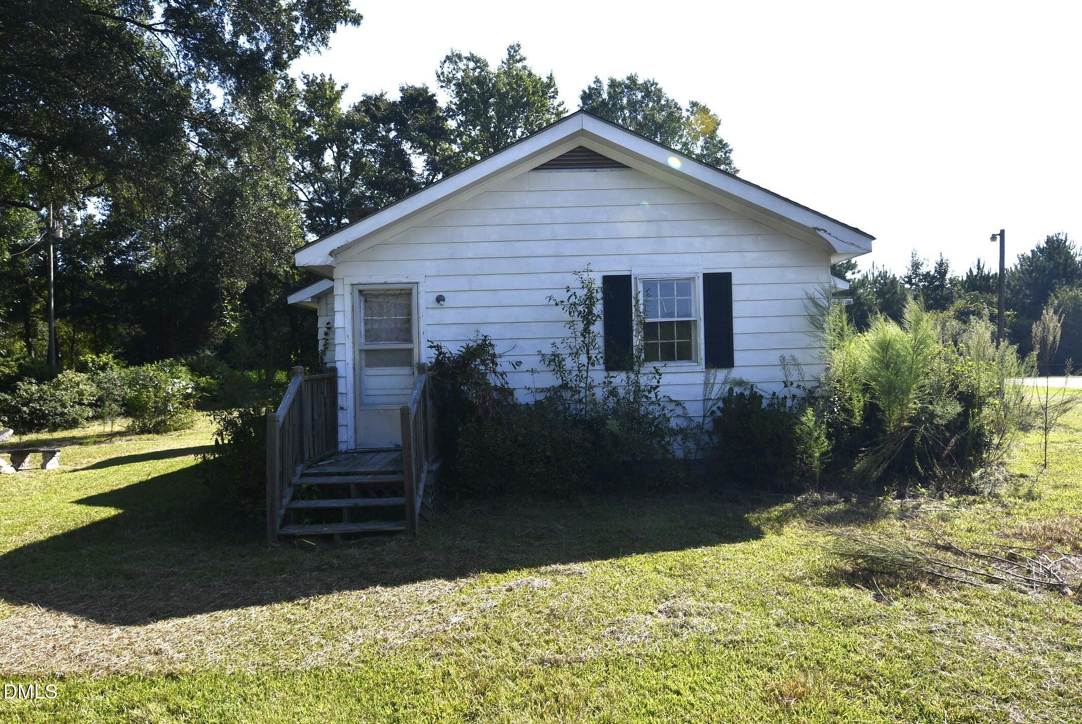 main property photo 16