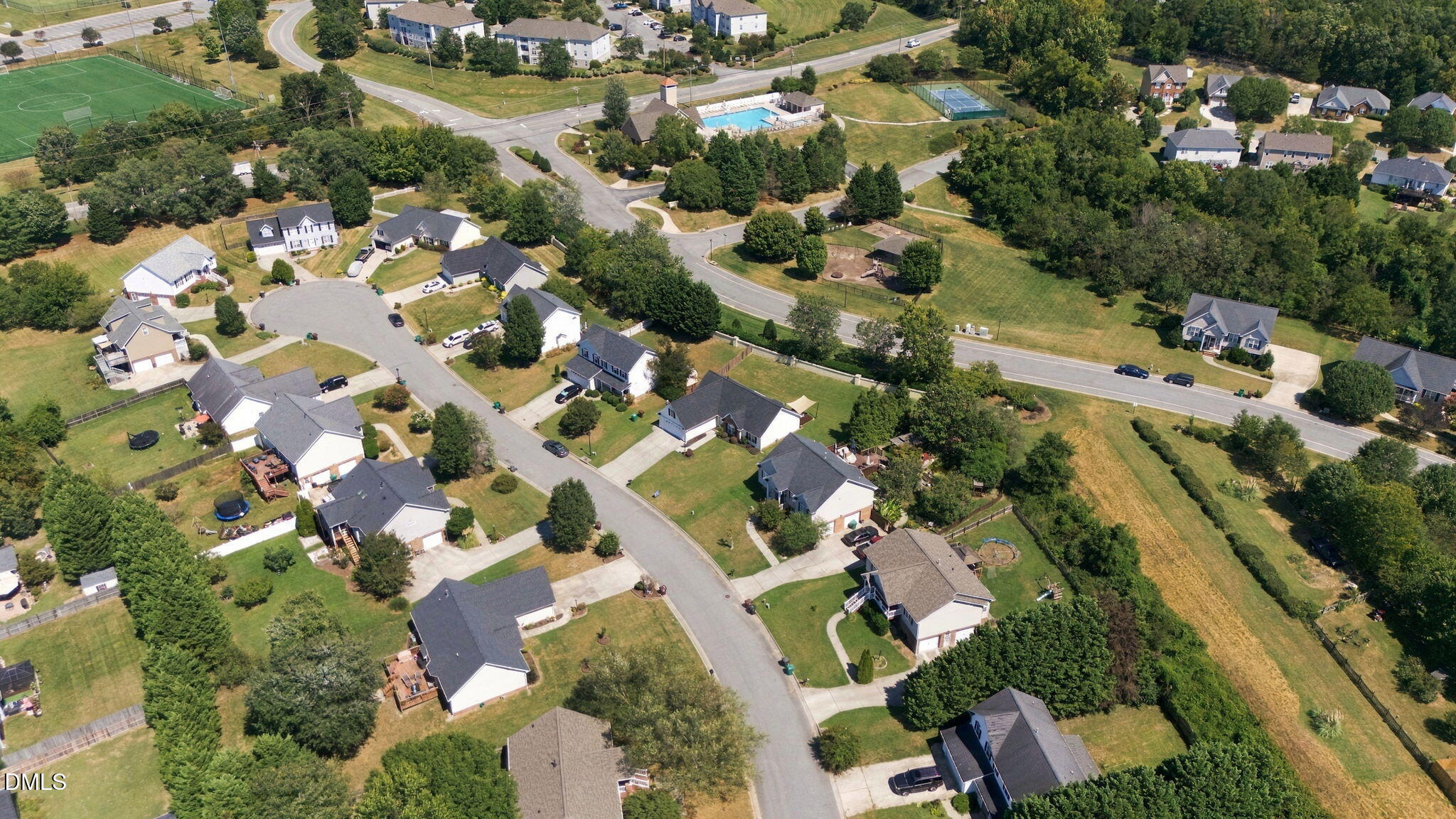 main property photo 32