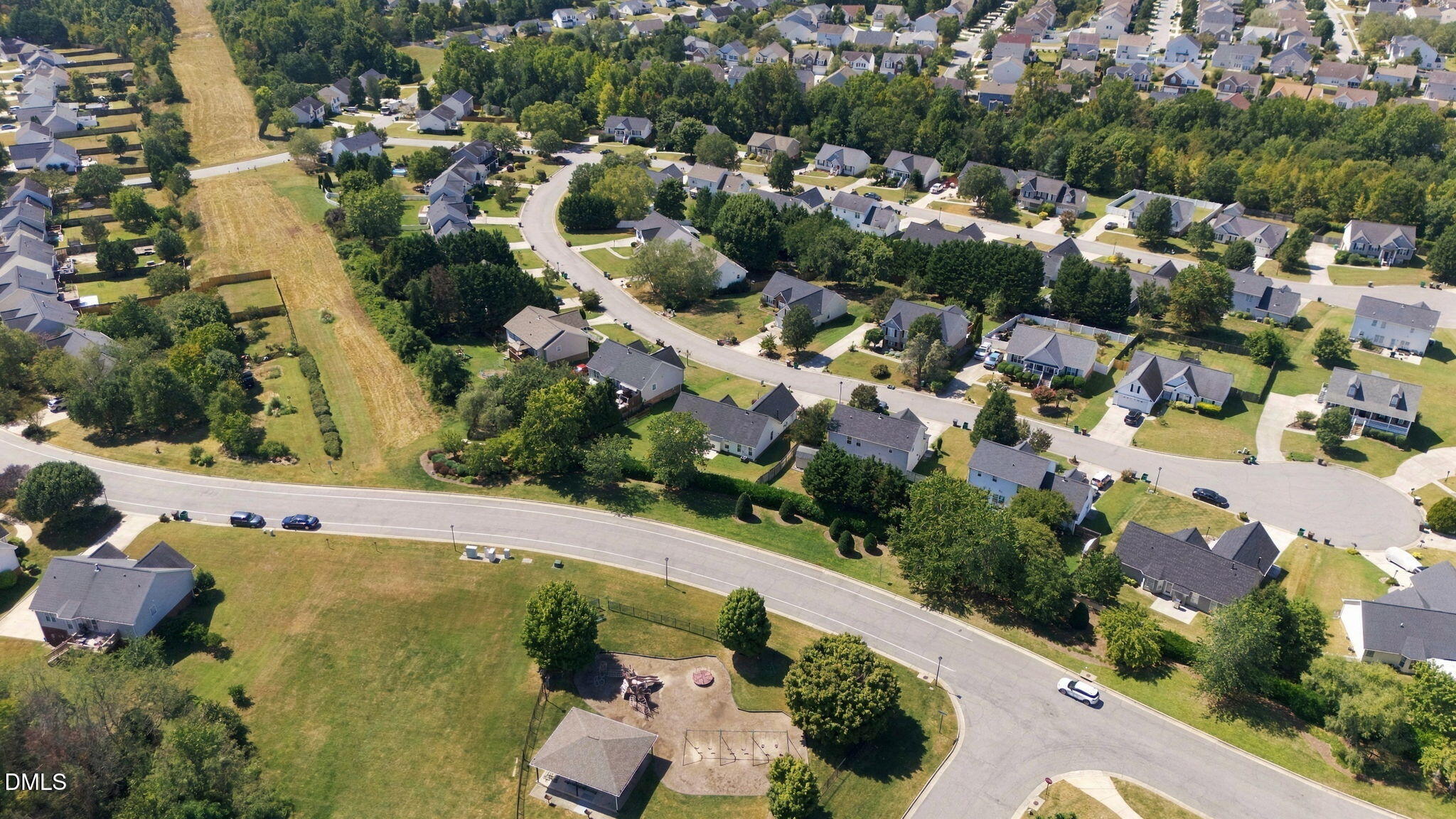 main property photo 34