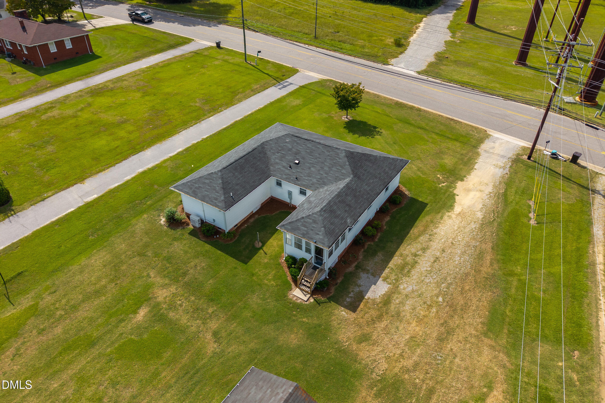 main property photo 29