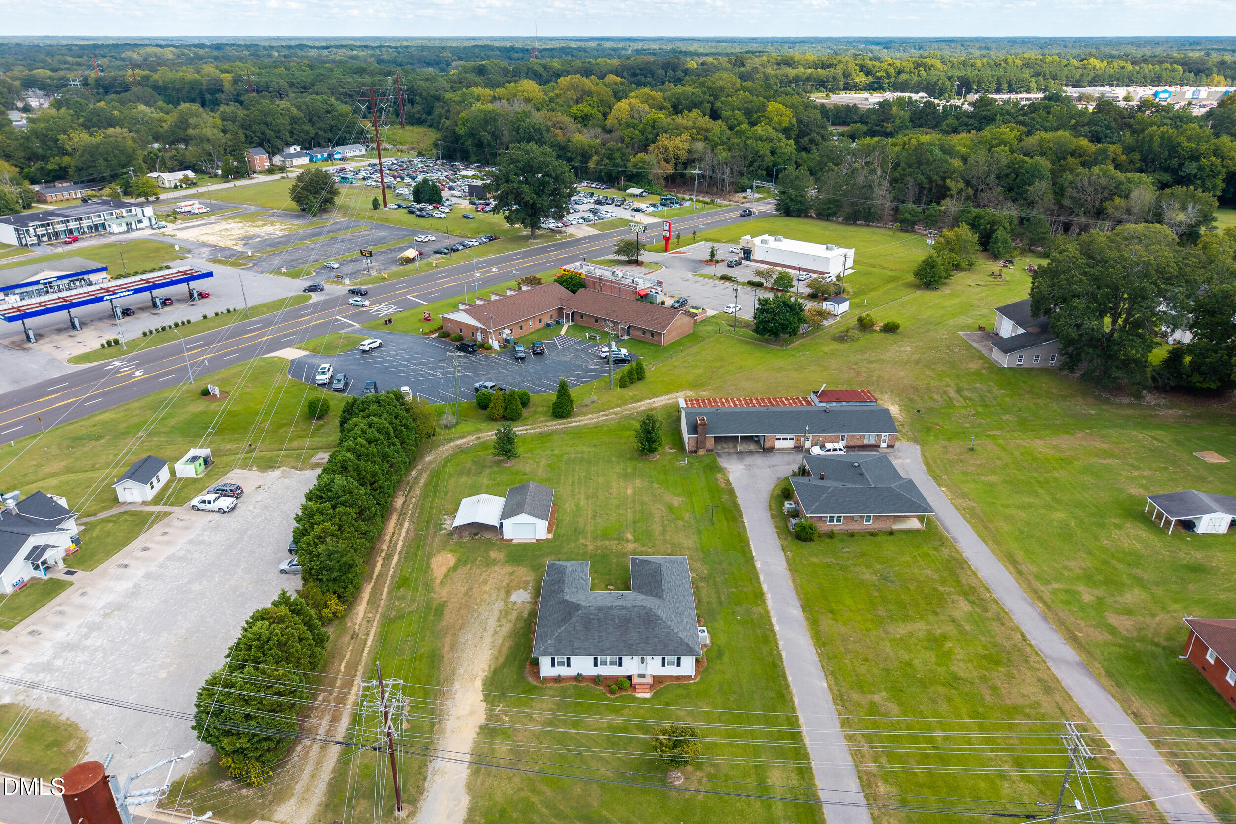 main property photo 34