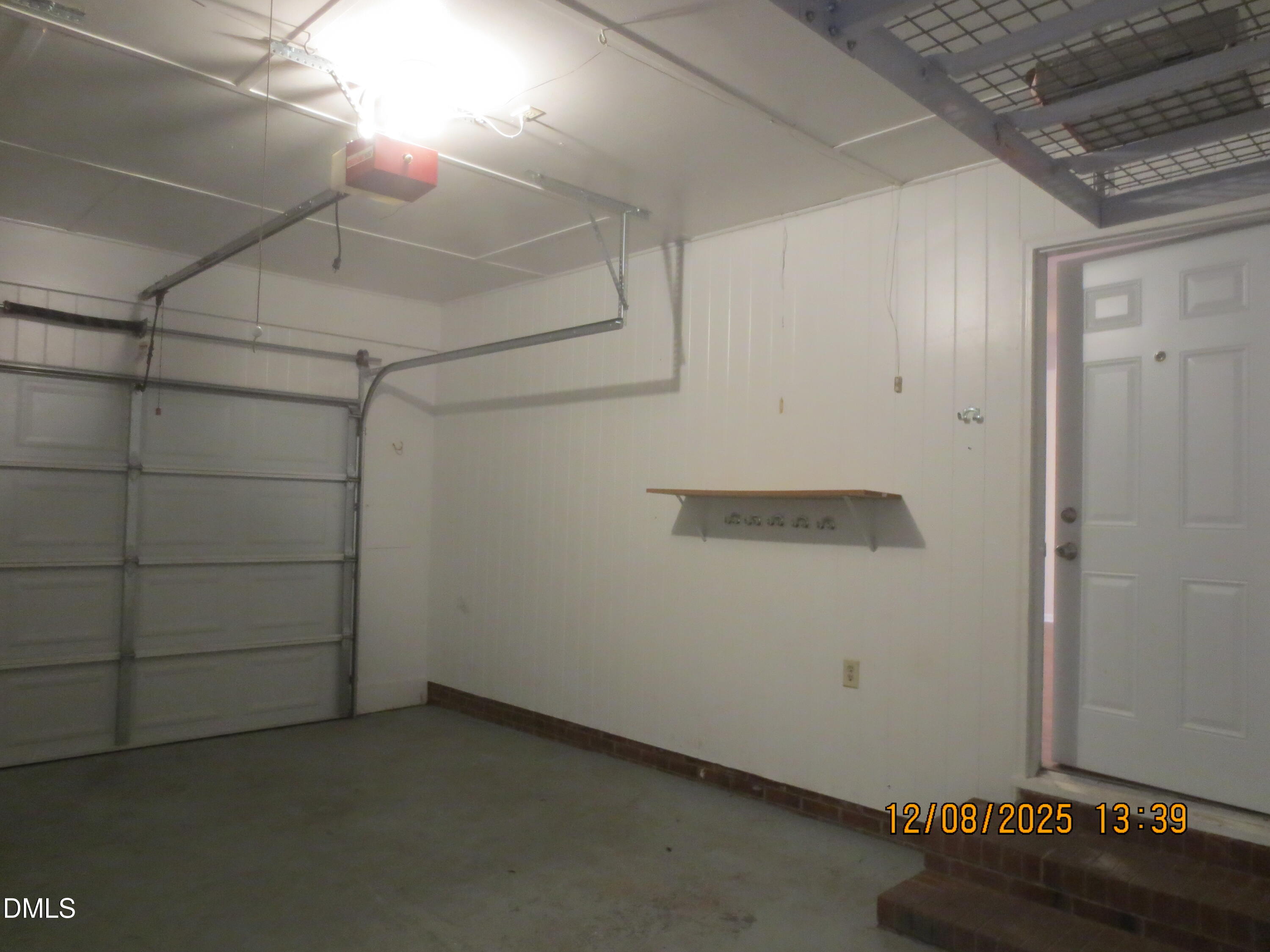 main property photo 18