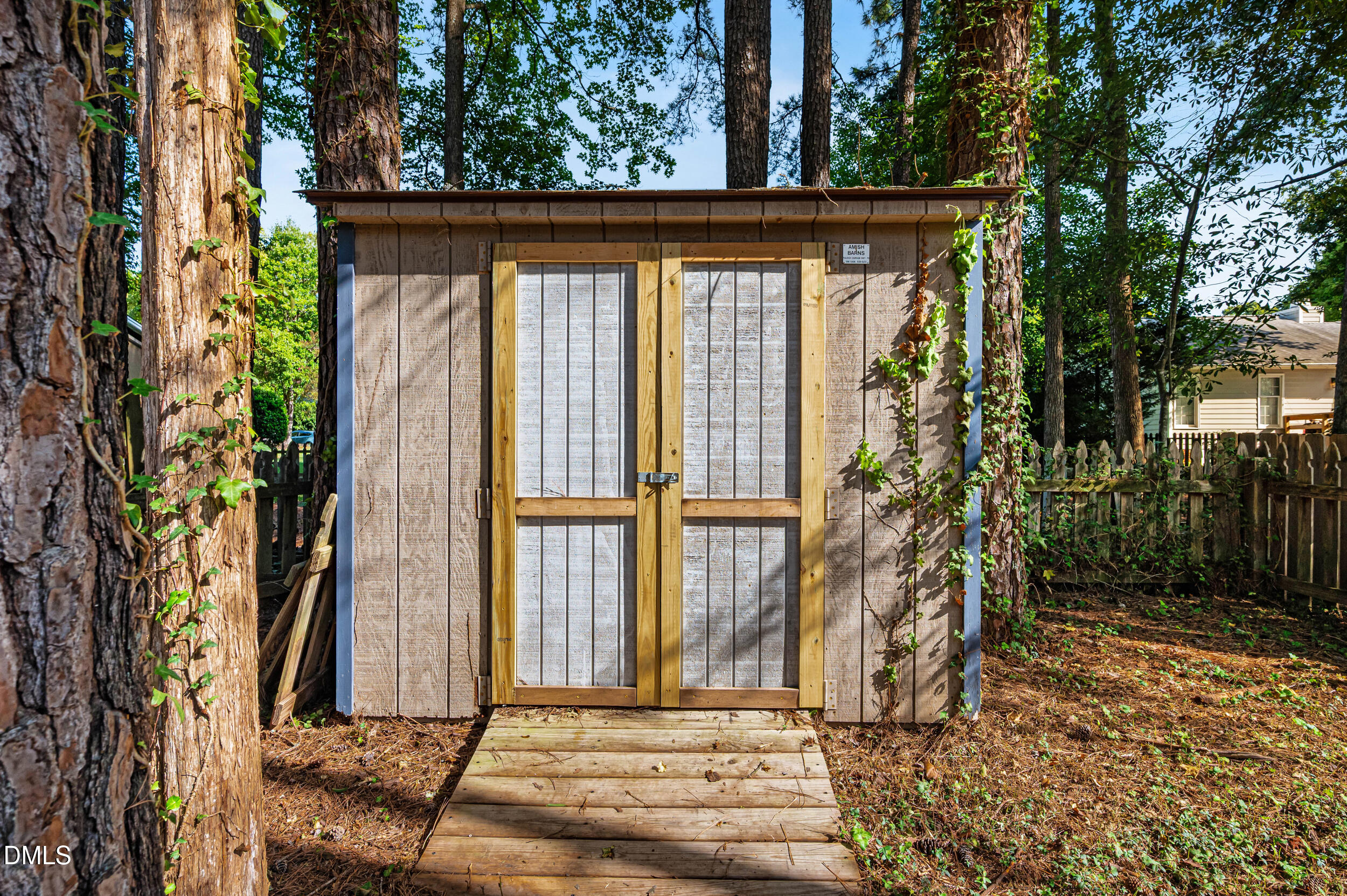 main property photo 31