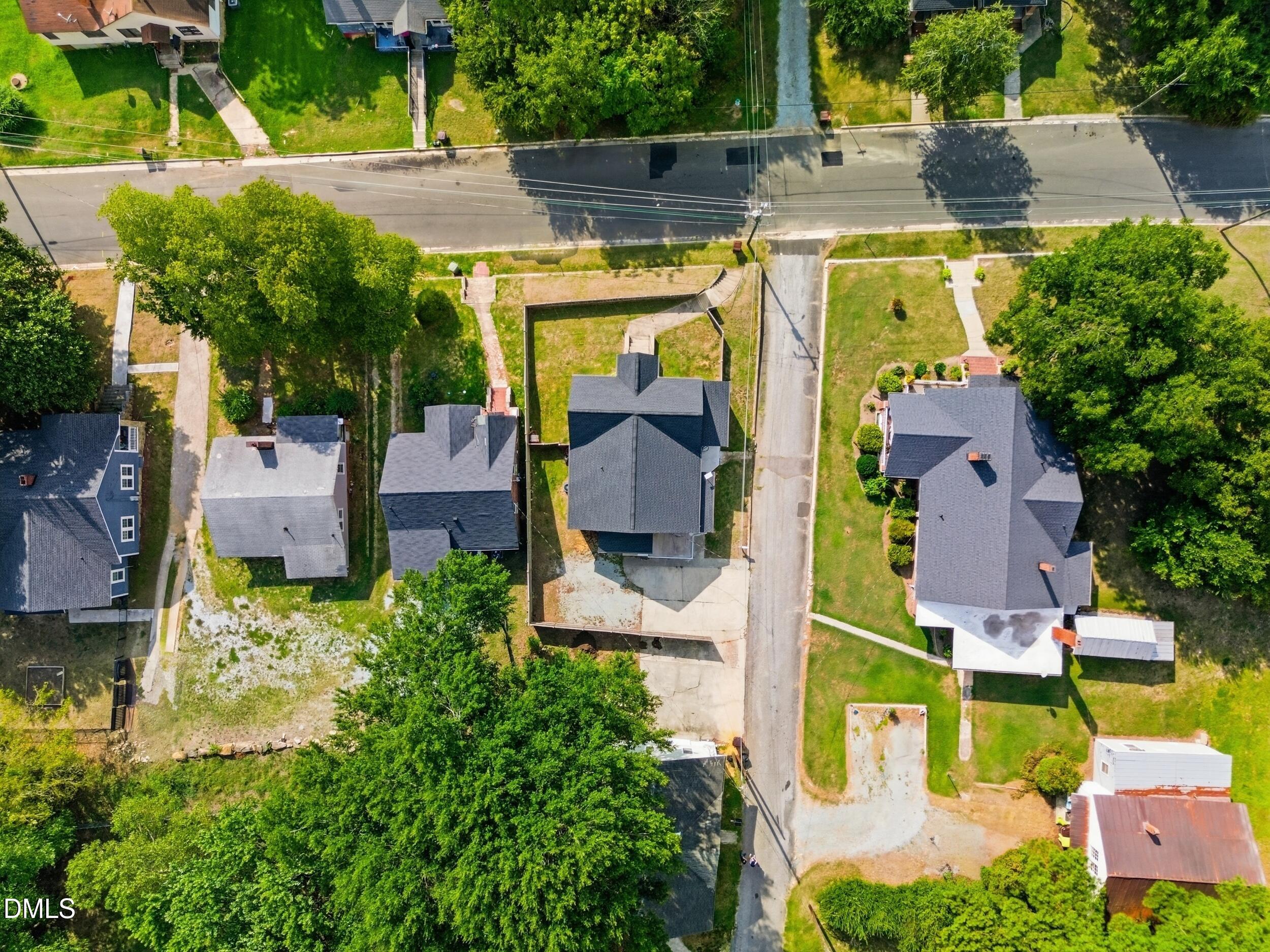 main property photo 30