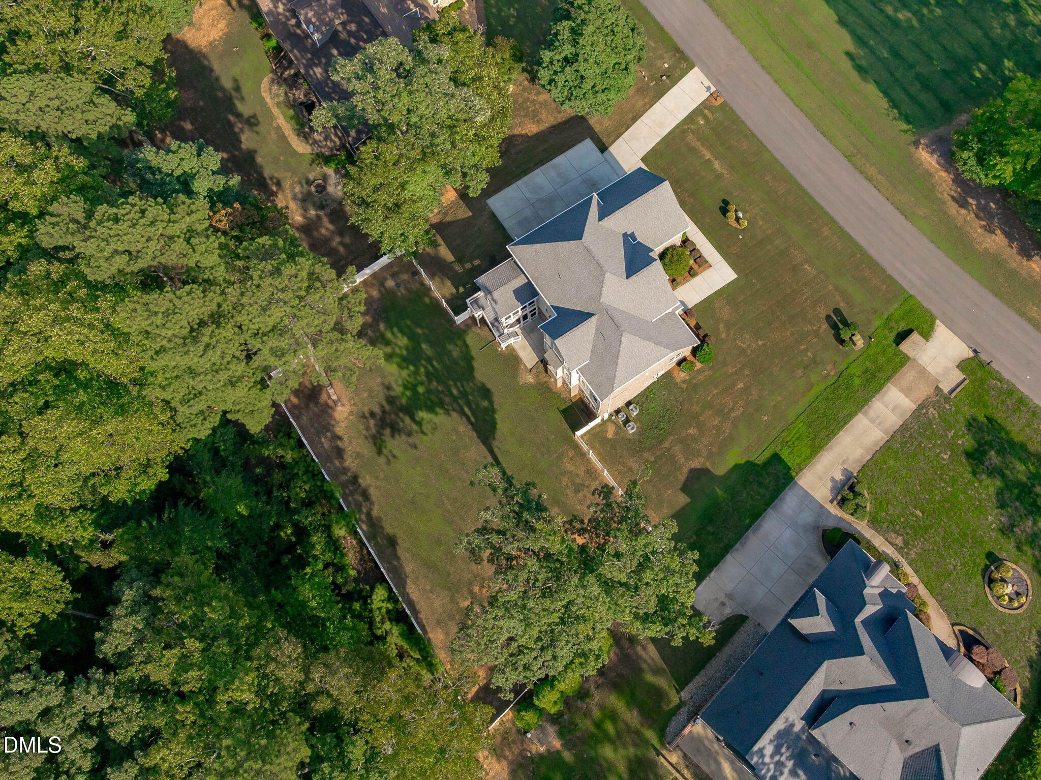 main property photo 78