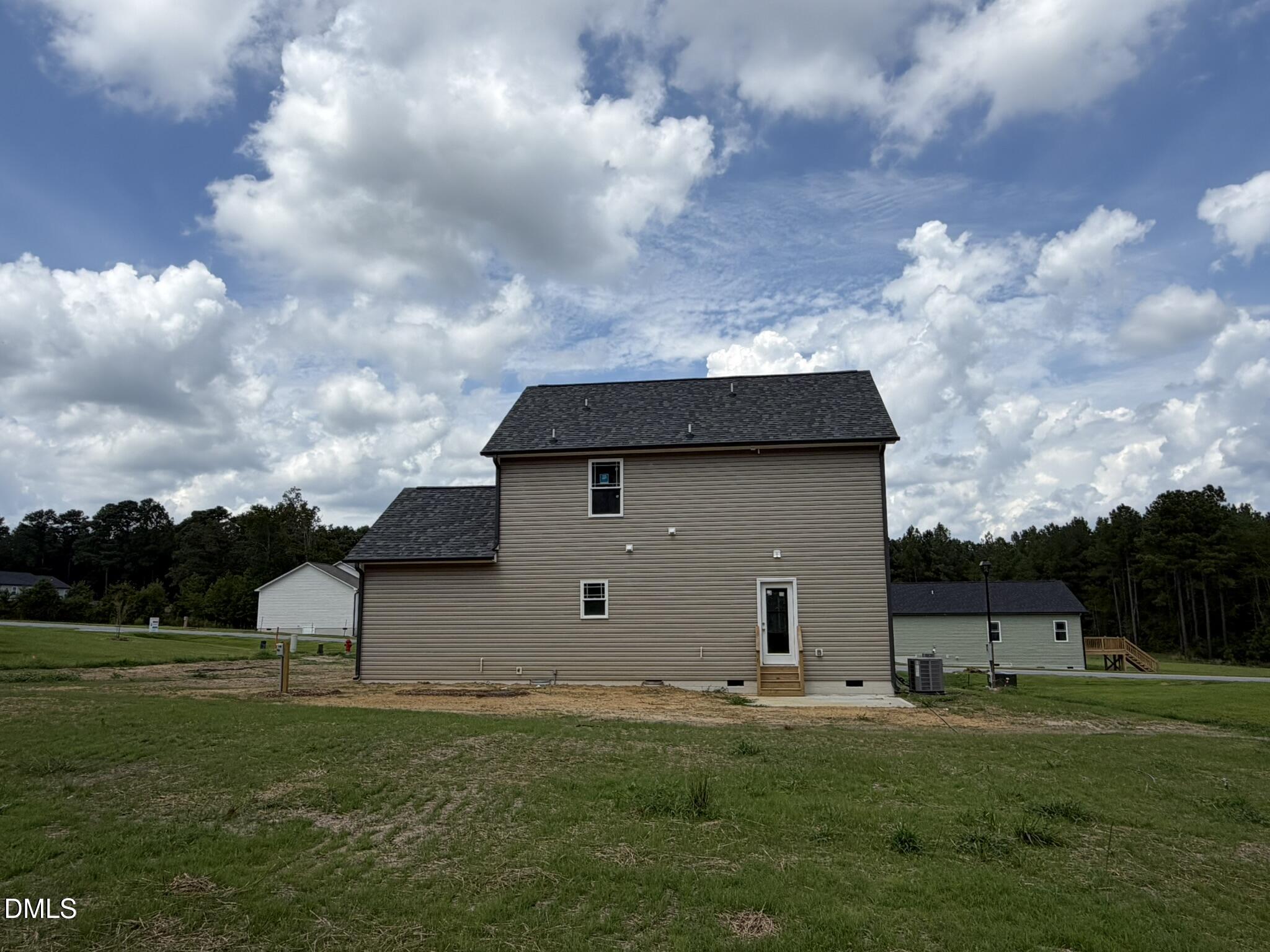 main property photo 17