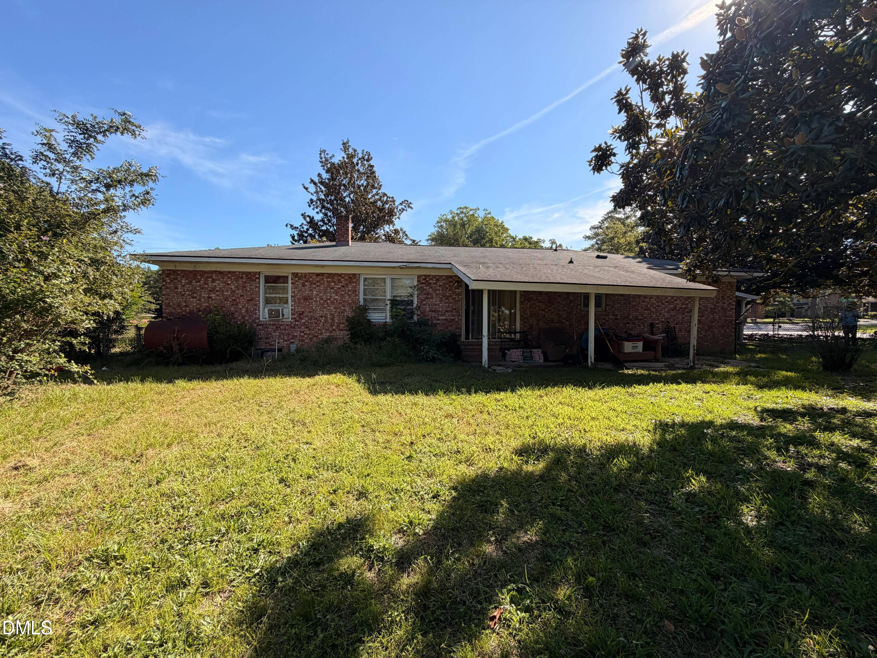 main property photo 10