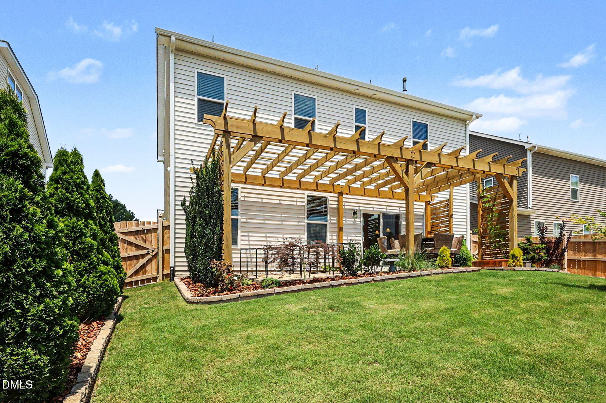main property photo 20