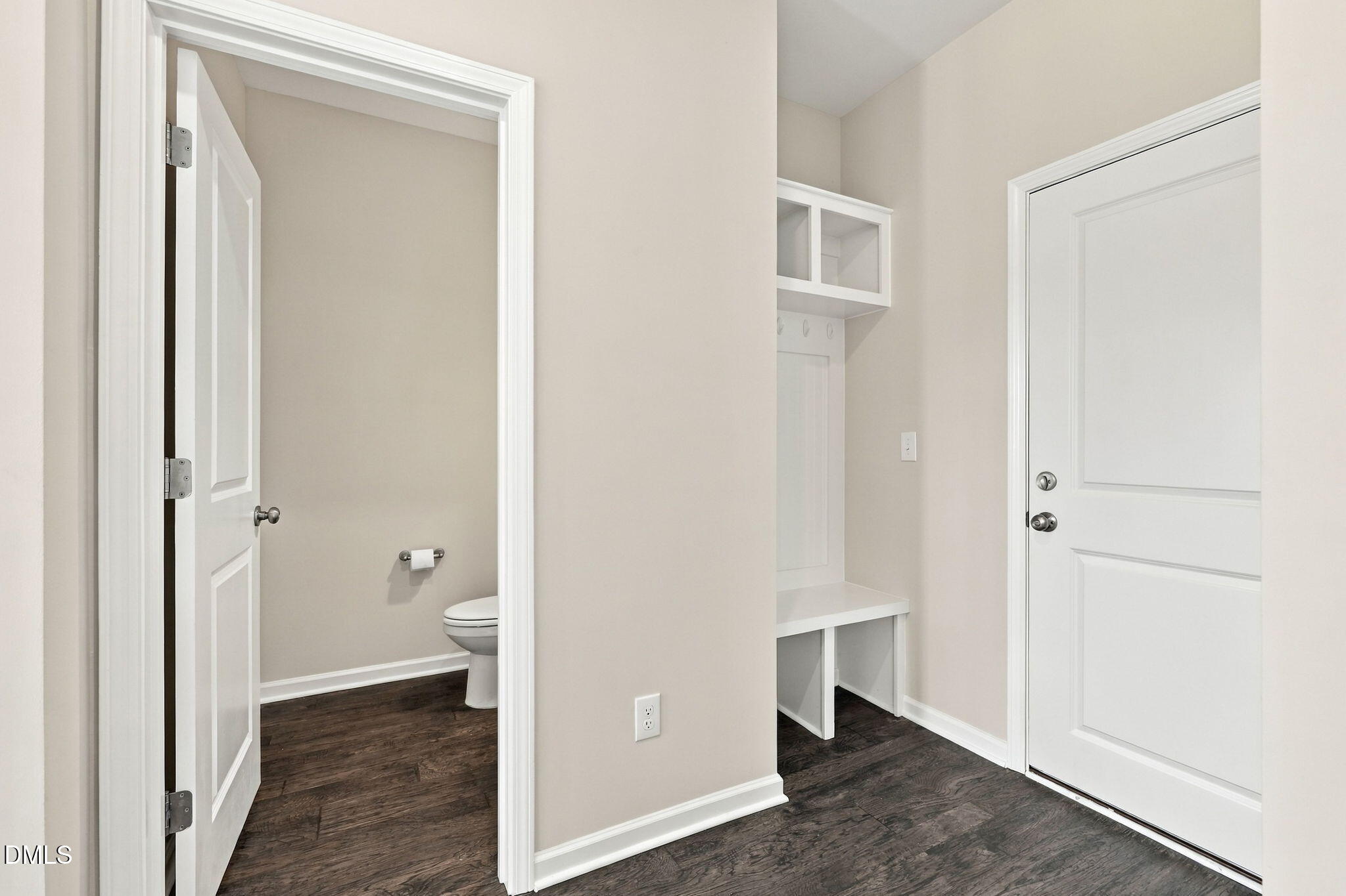 main property photo 14