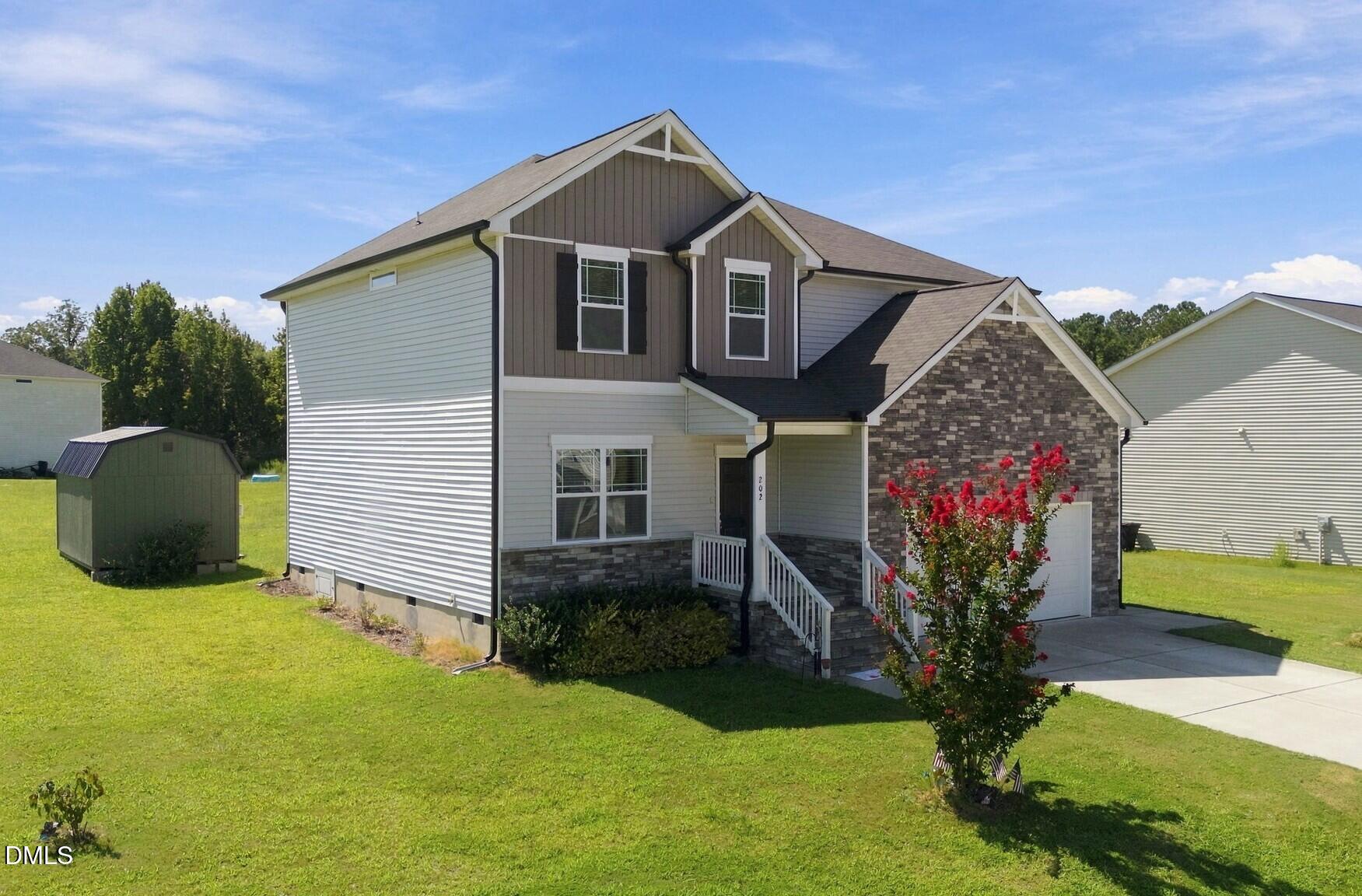main property photo 2