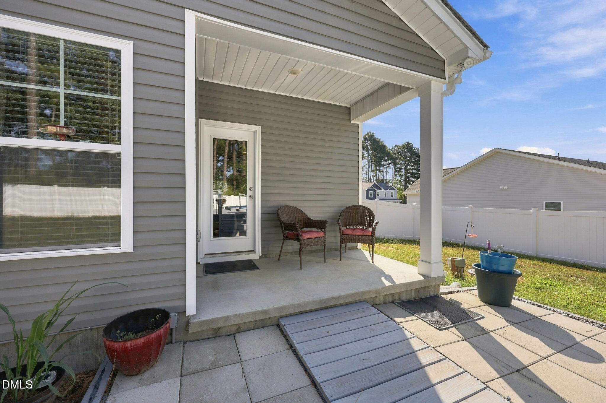 main property photo 41