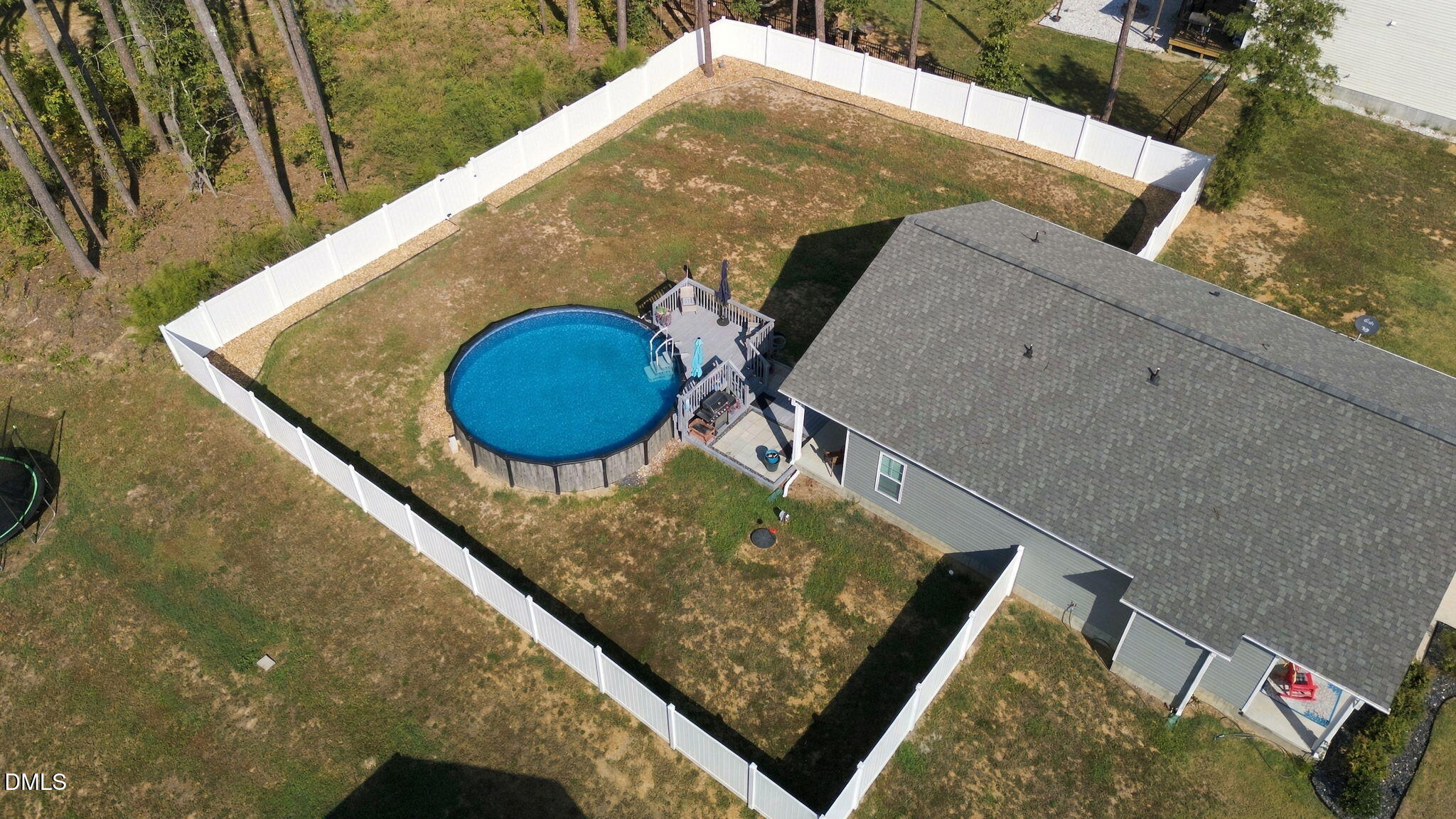 main property photo 5