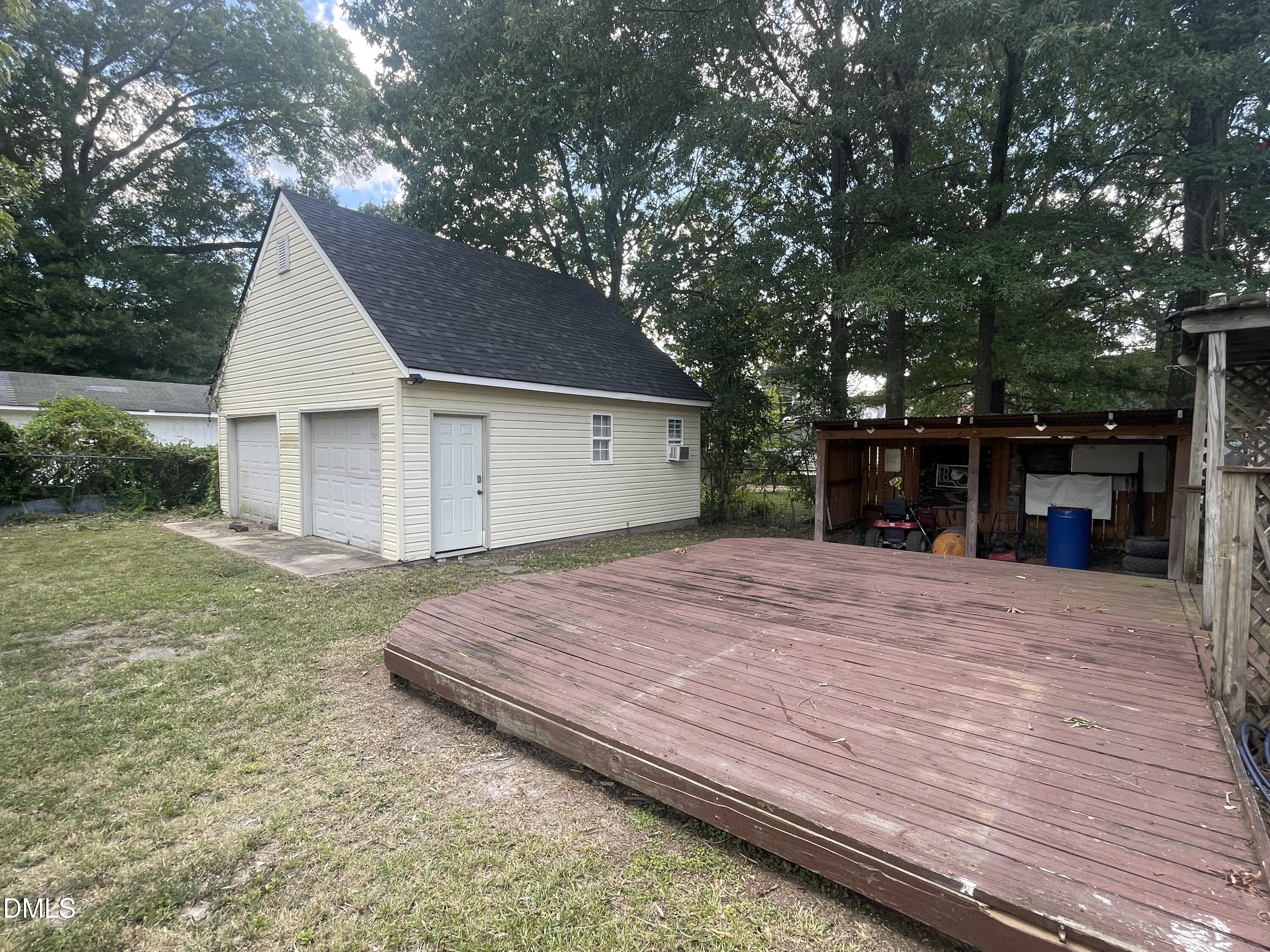 main property photo 16