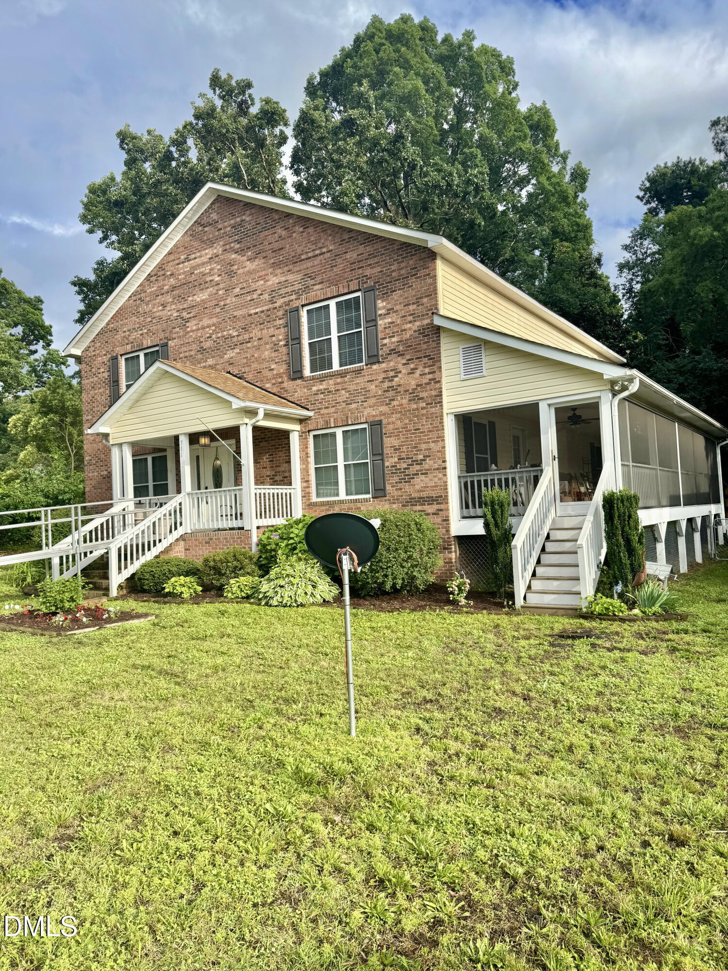 main property photo 8