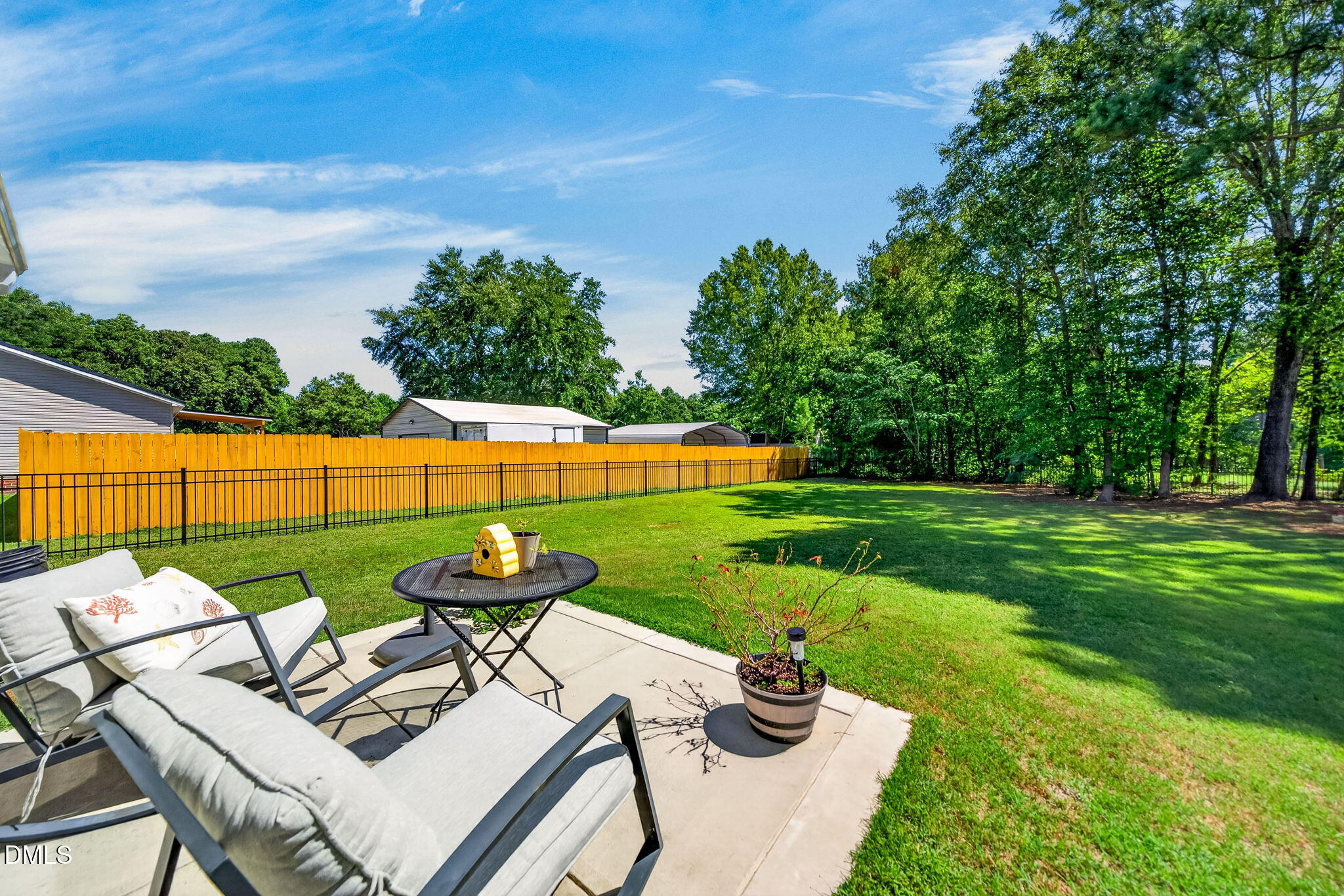 main property photo 18