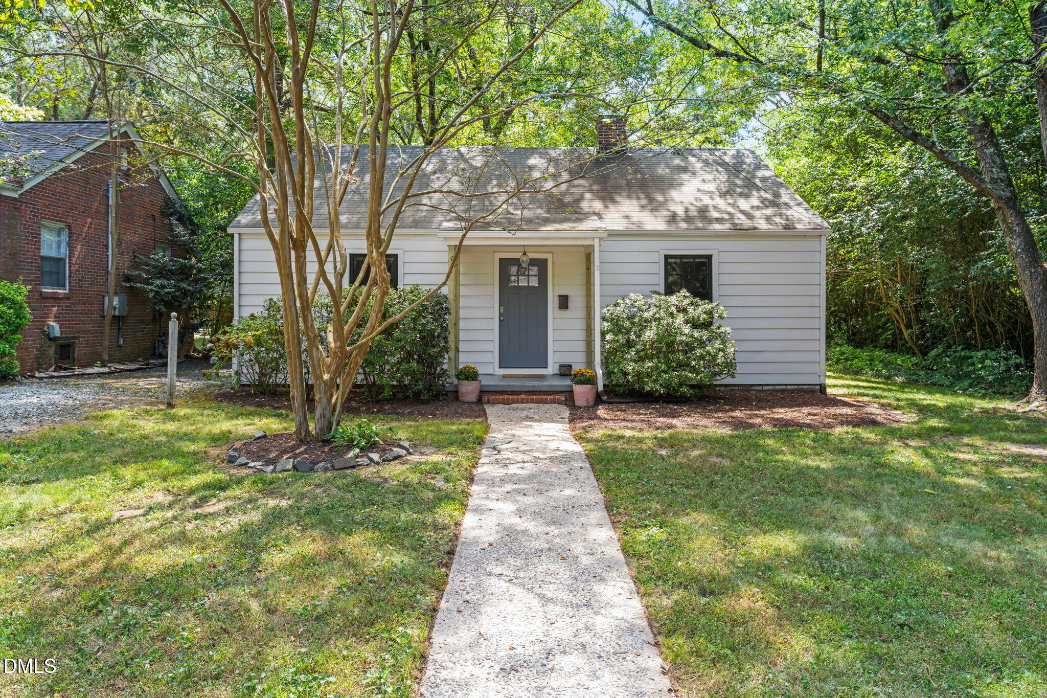 main property photo 0