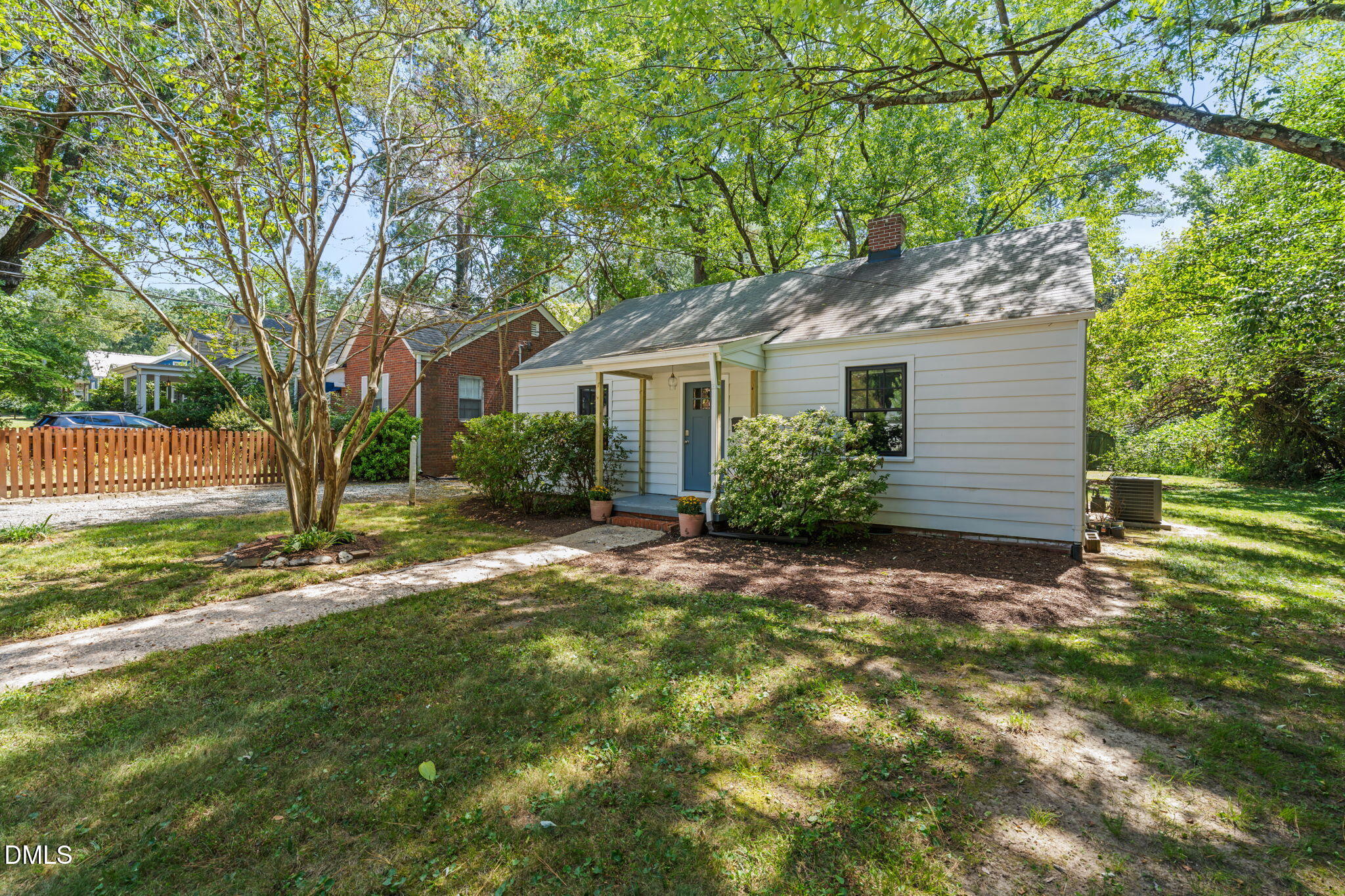 main property photo 33