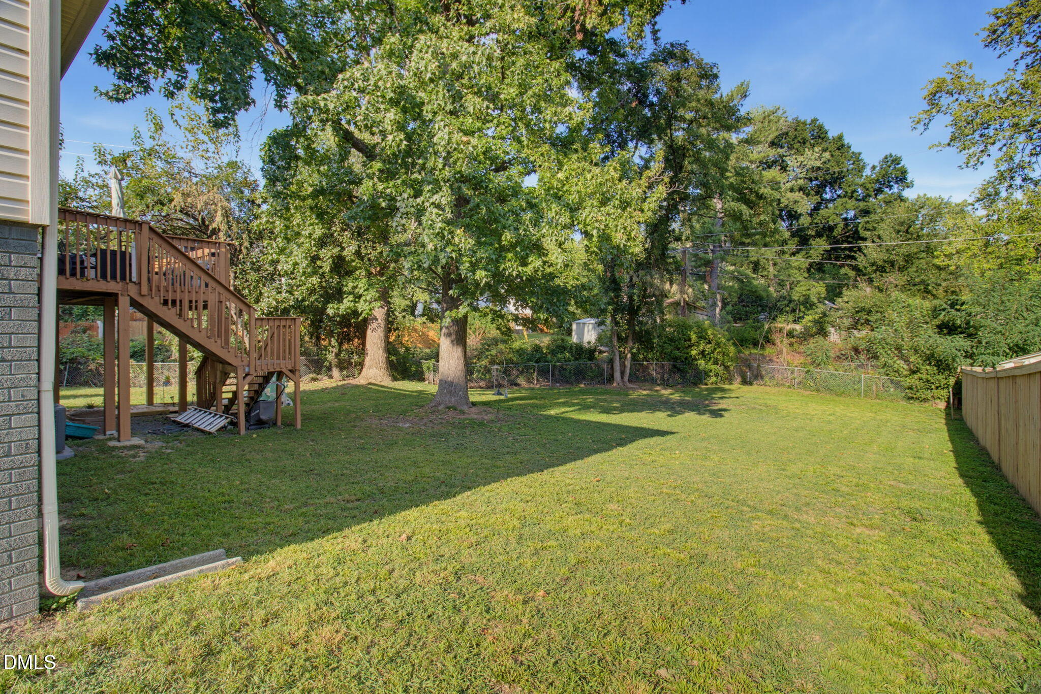 main property photo 24