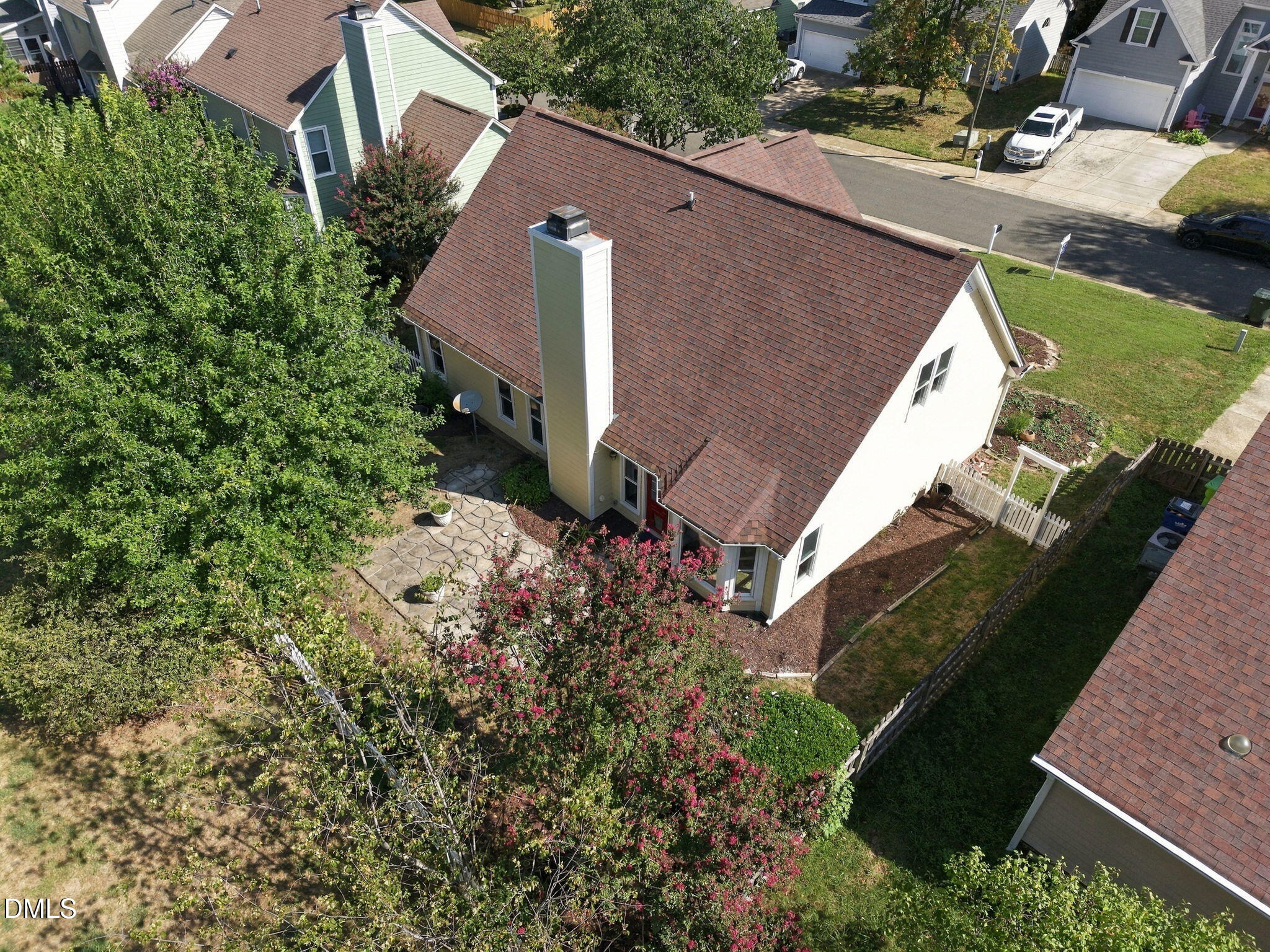 main property photo 35