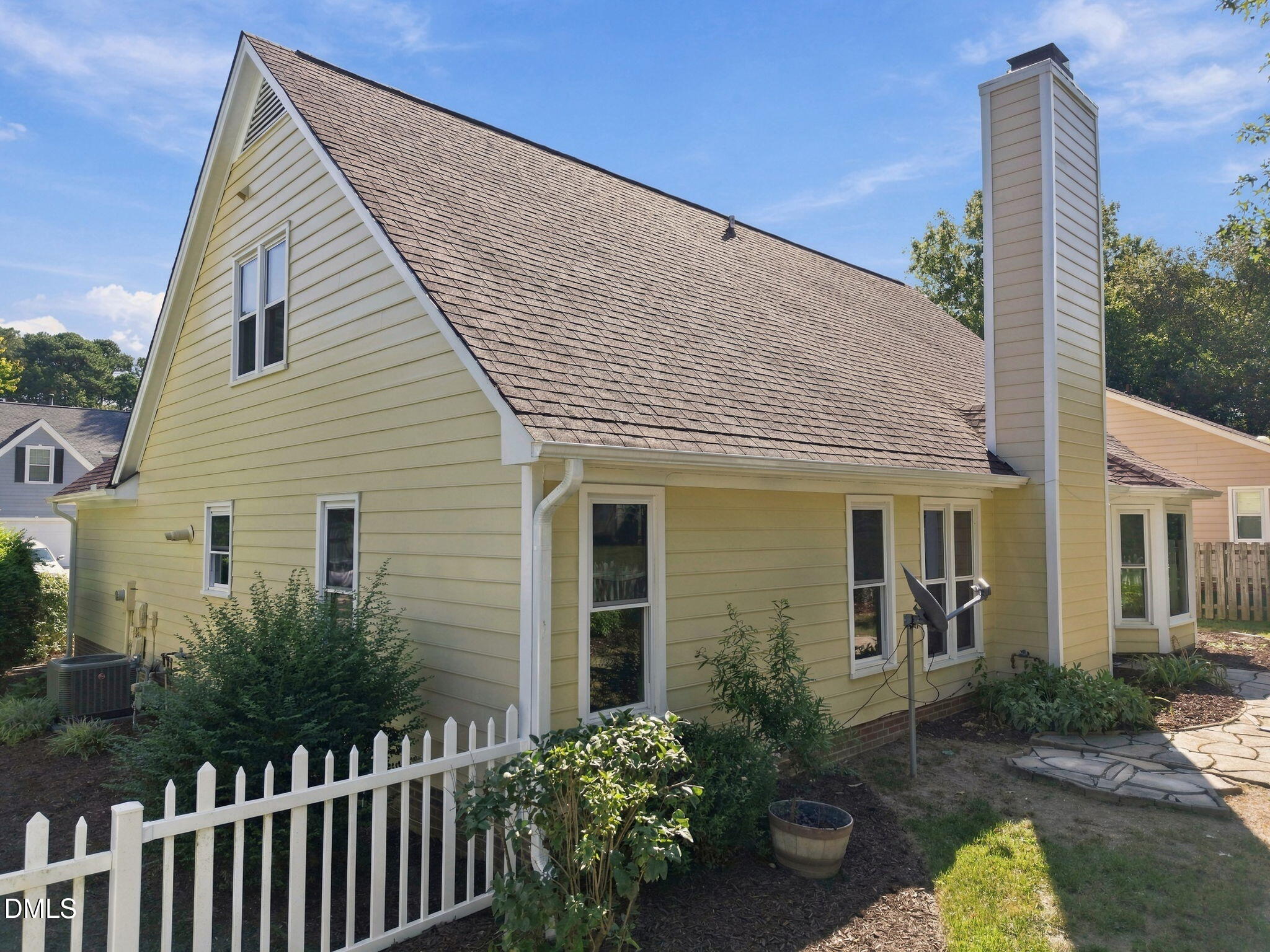 main property photo 36