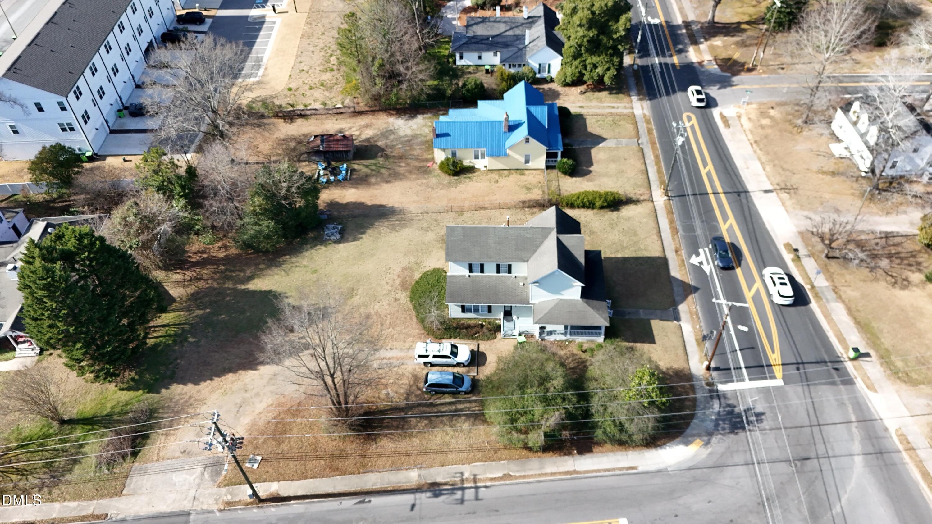 main property photo 6