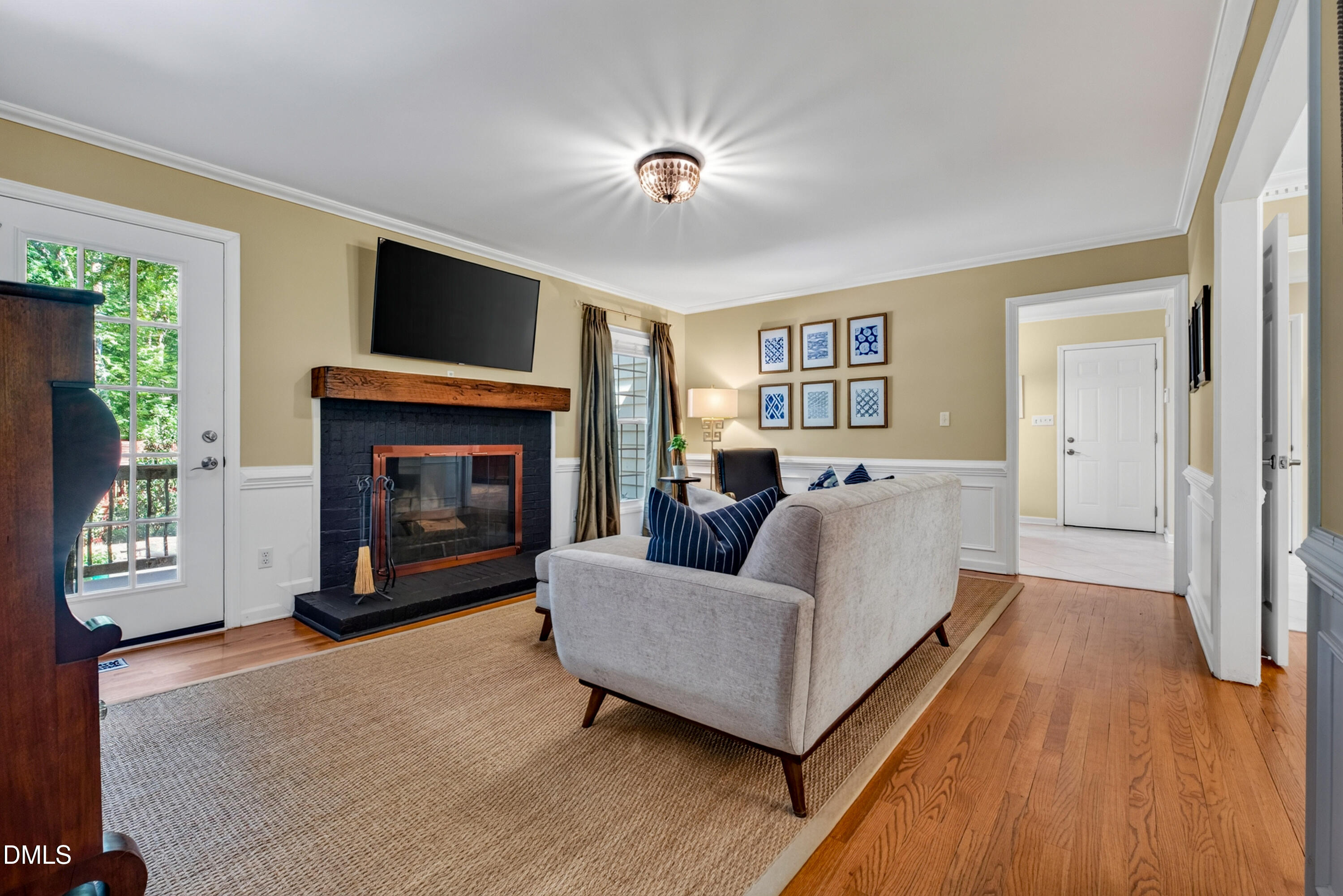 main property photo 18