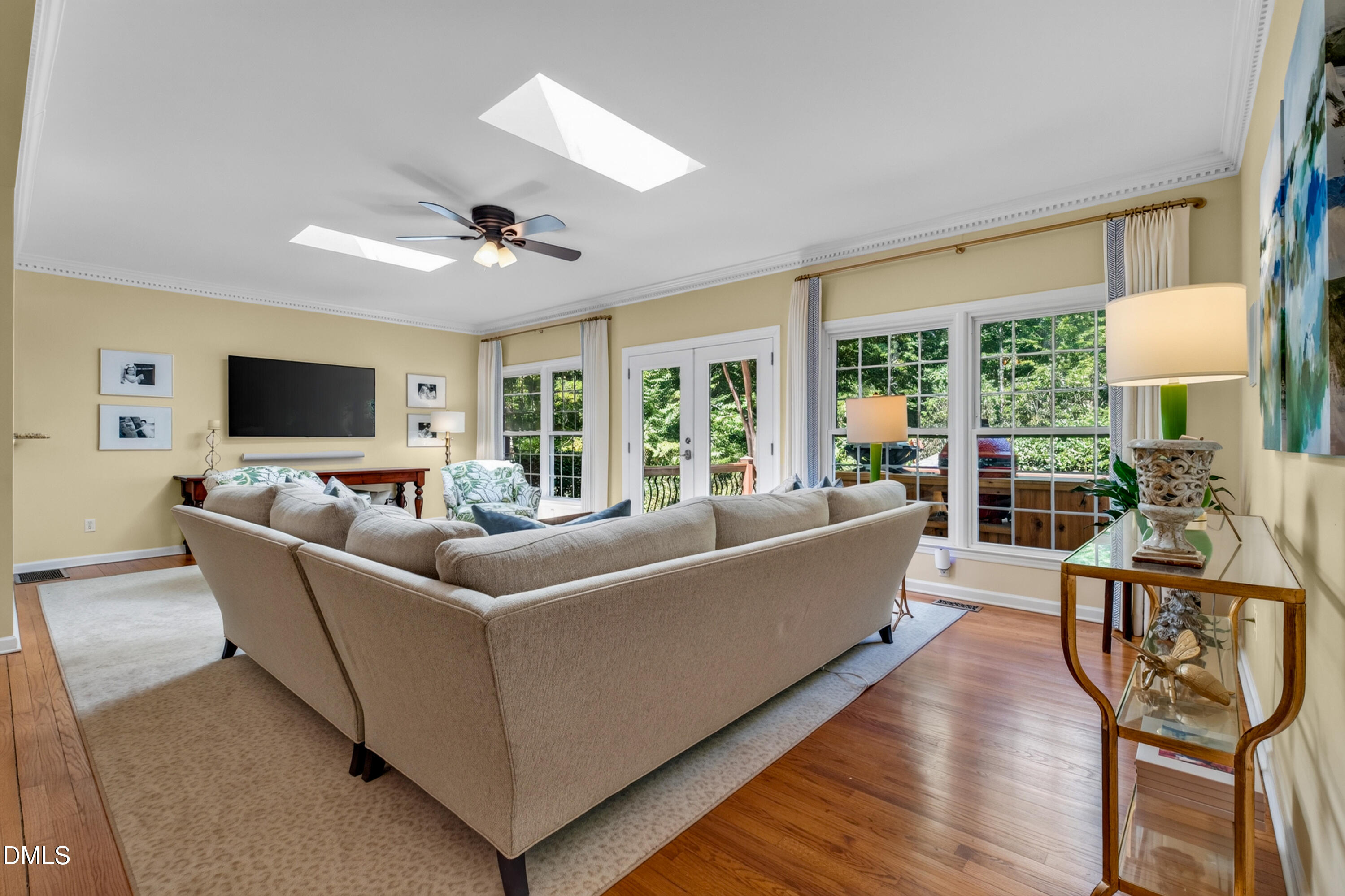 main property photo 7