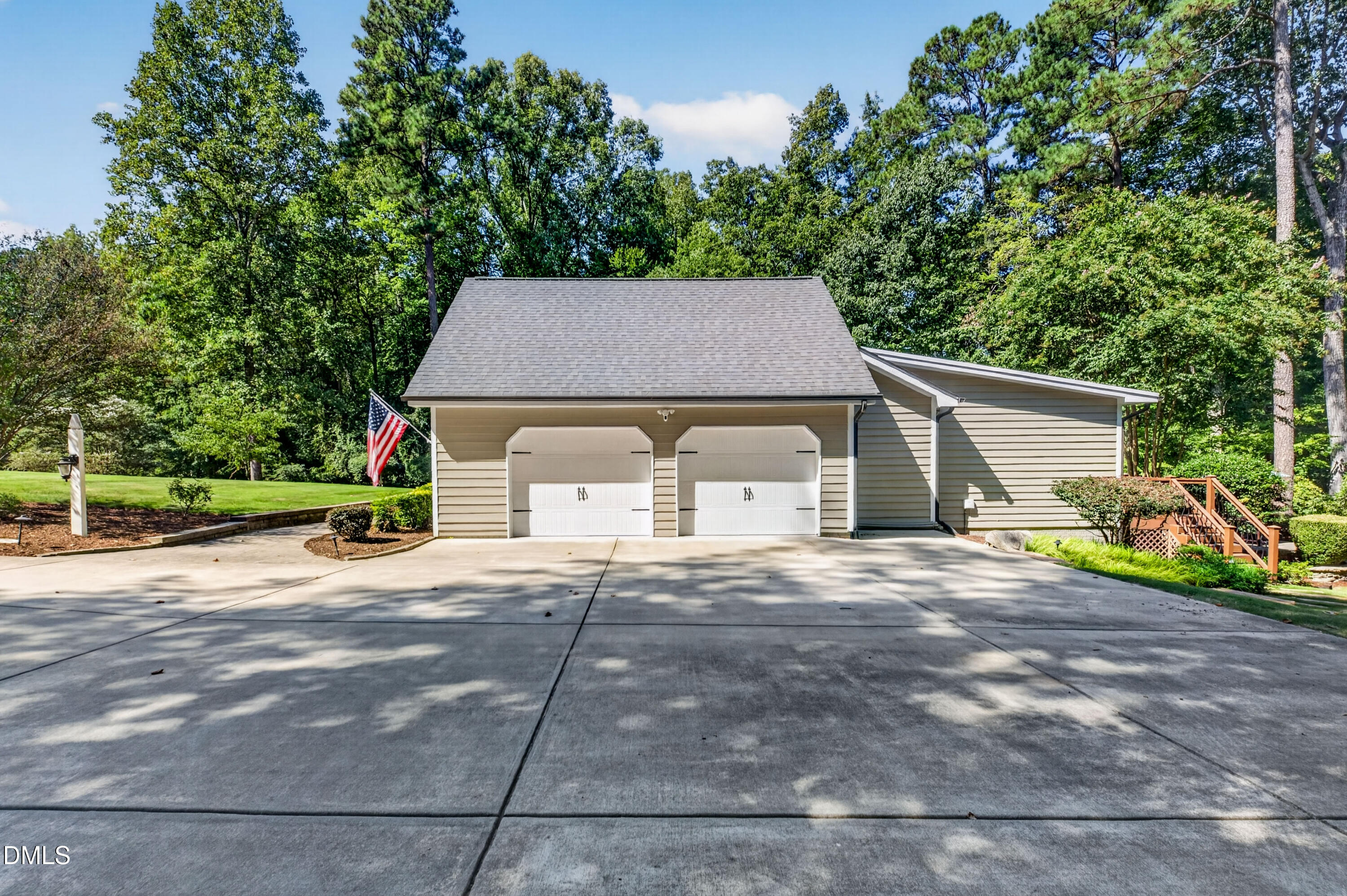 main property photo 74