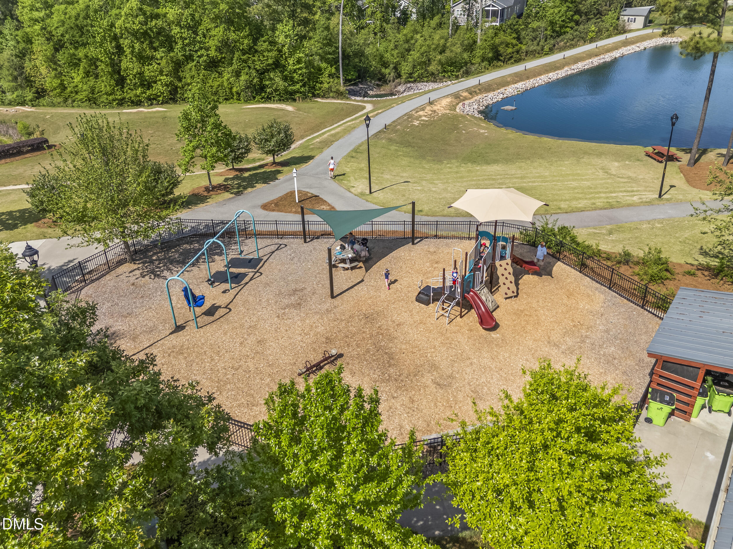 main property photo 49
