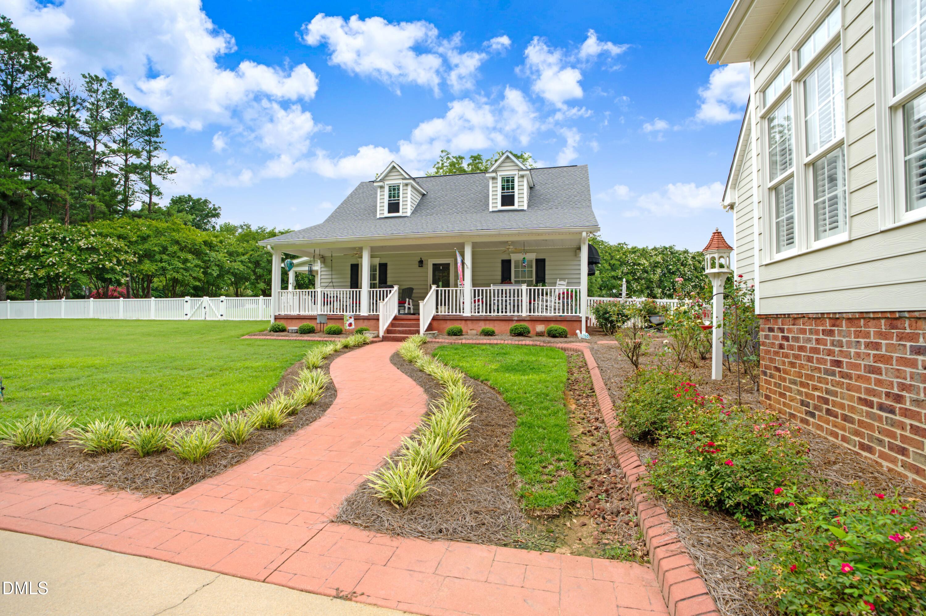 main property photo 16