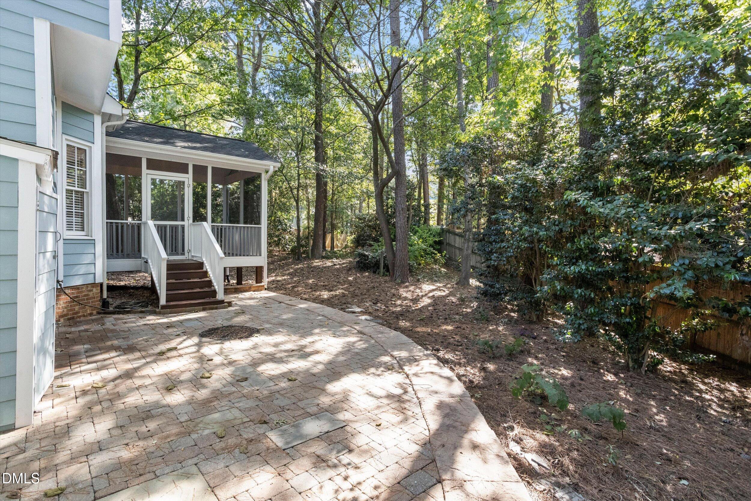 main property photo 29