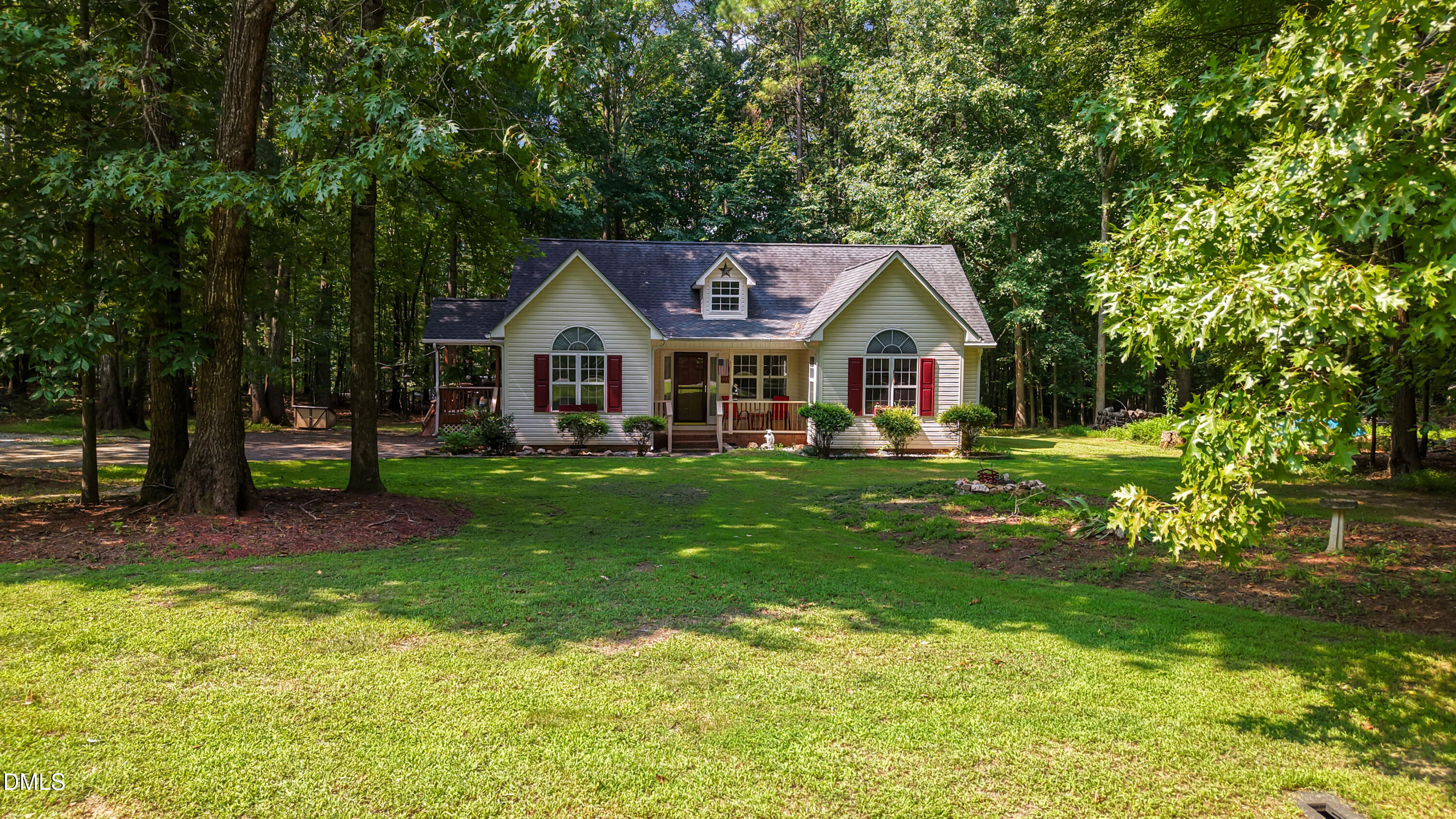 main property photo 13