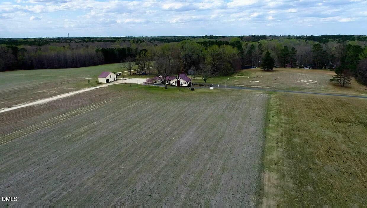 main property photo 14