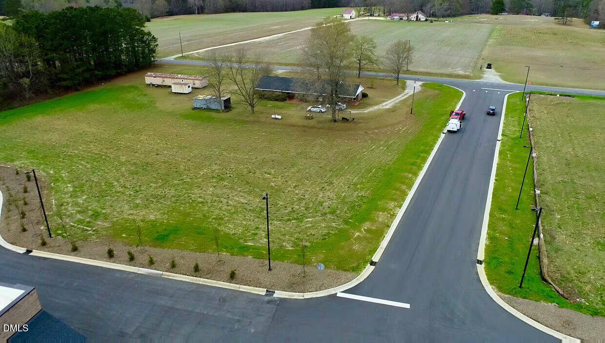 main property photo 22